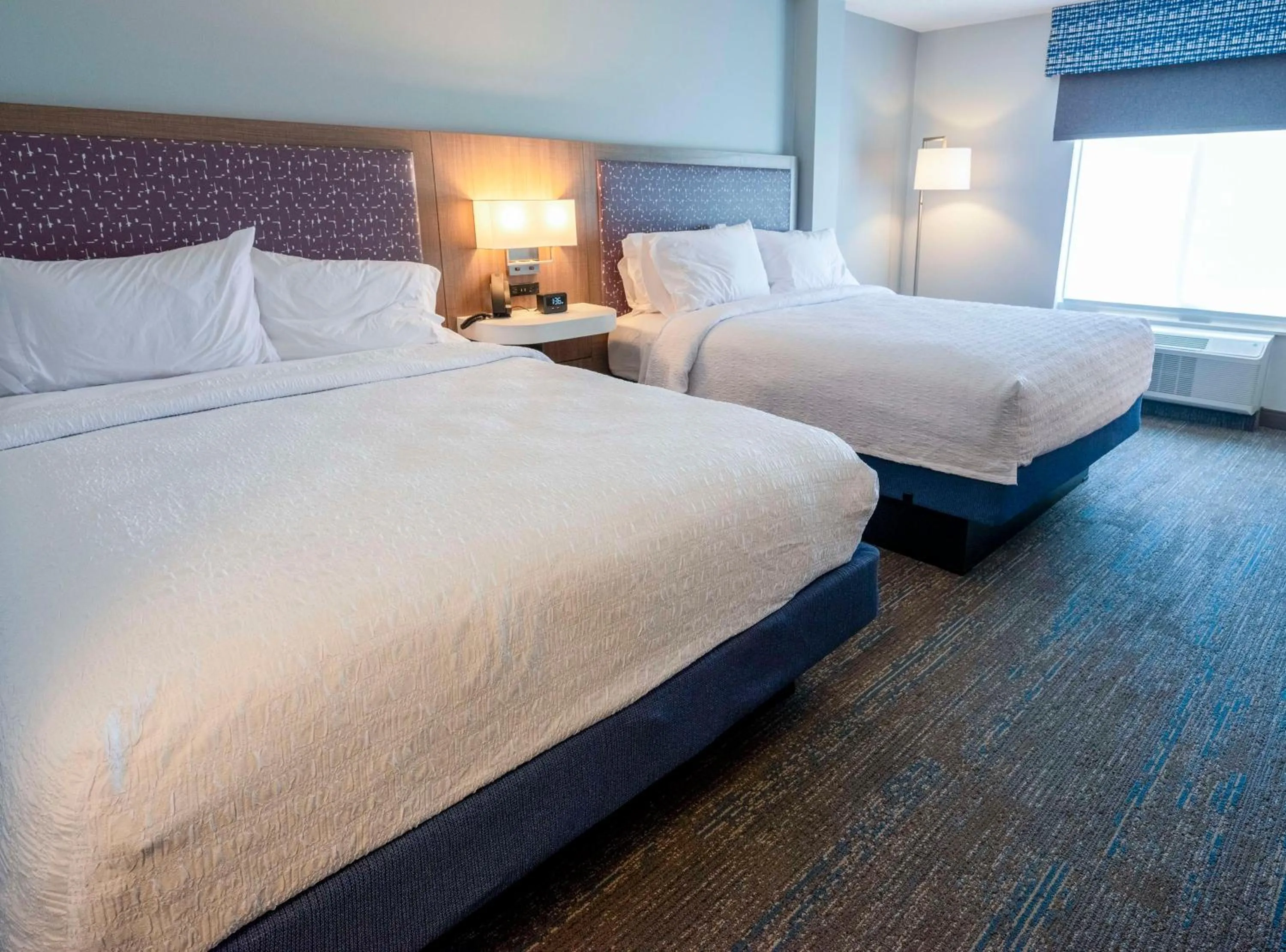 Bed in Hampton Inn Norton, Va