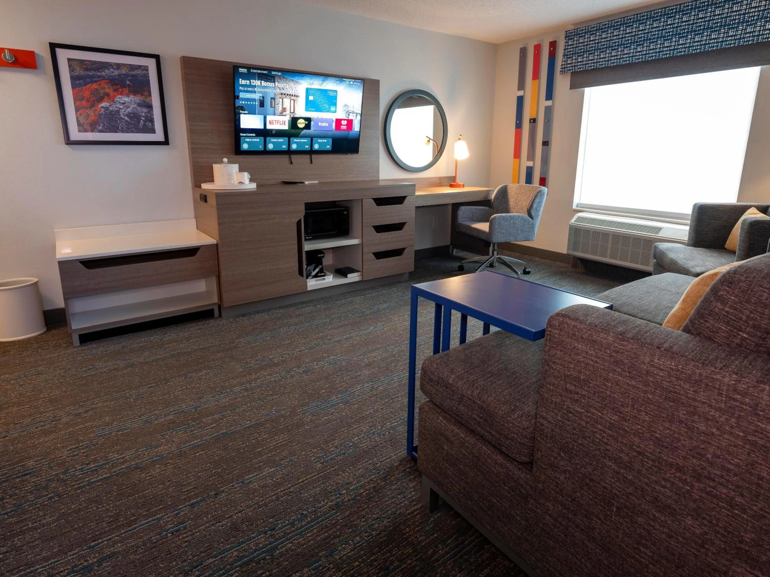 Seating area in Hampton Inn Norton, Va