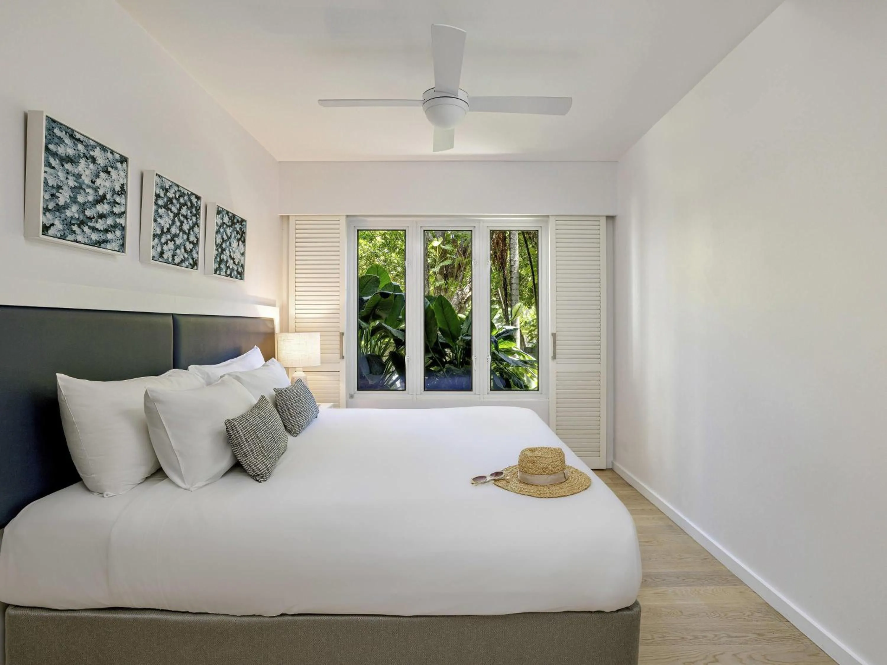 Bedroom, Bed in Peppers Beach Club