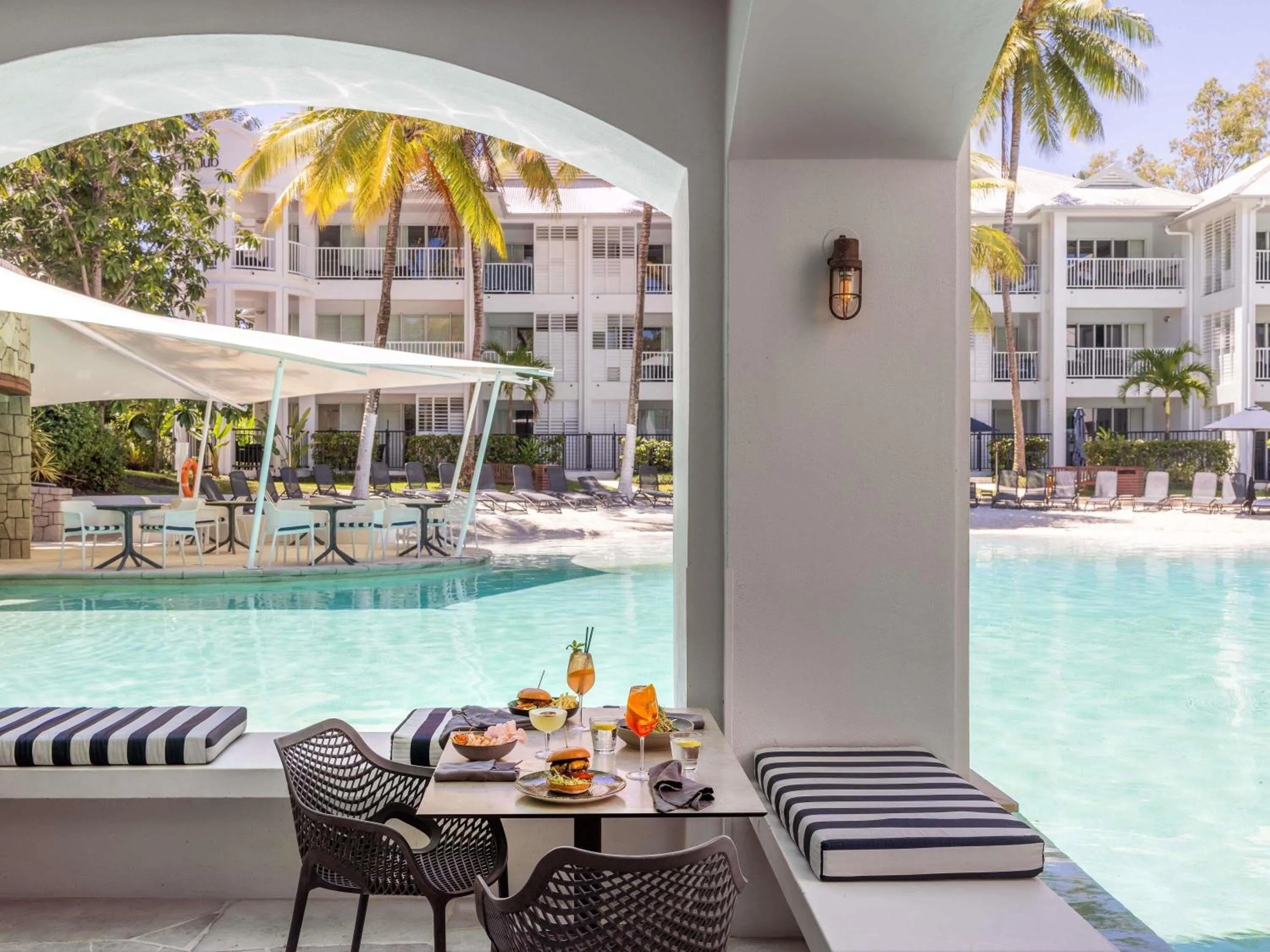 Restaurant/places to eat in Peppers Beach Club