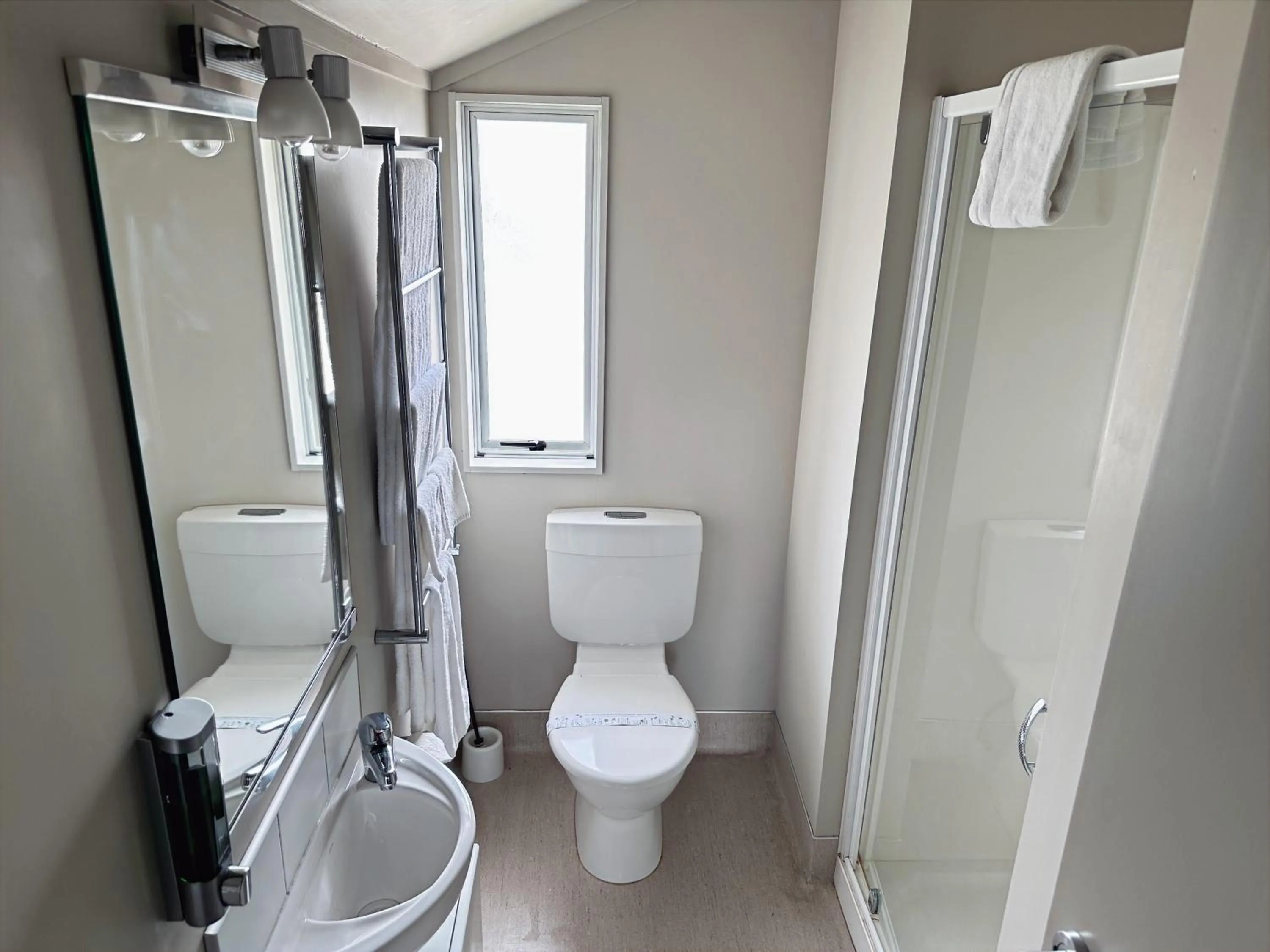 Shower in Arena Lodge