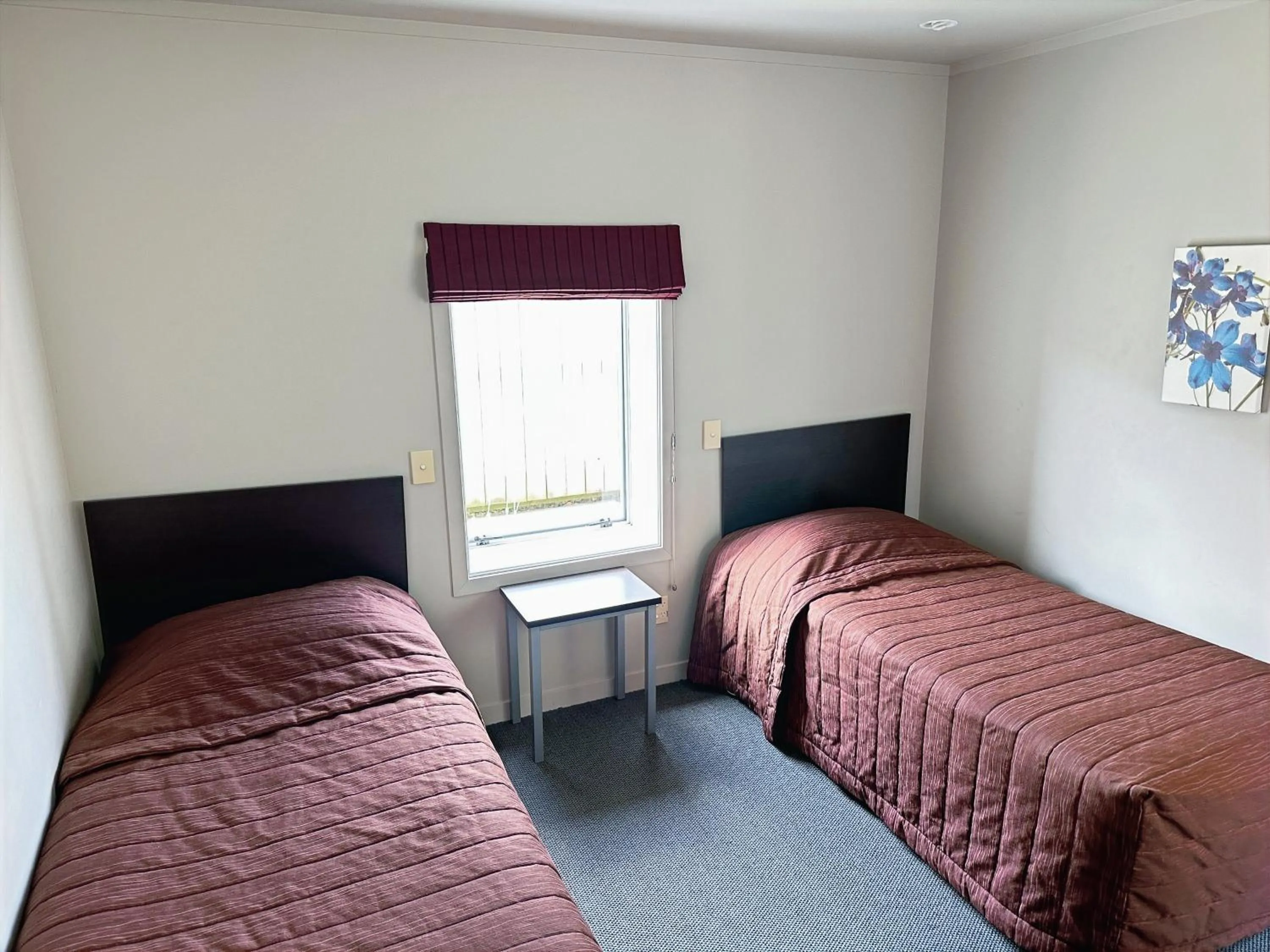 Bedroom, Bed in Arena Lodge