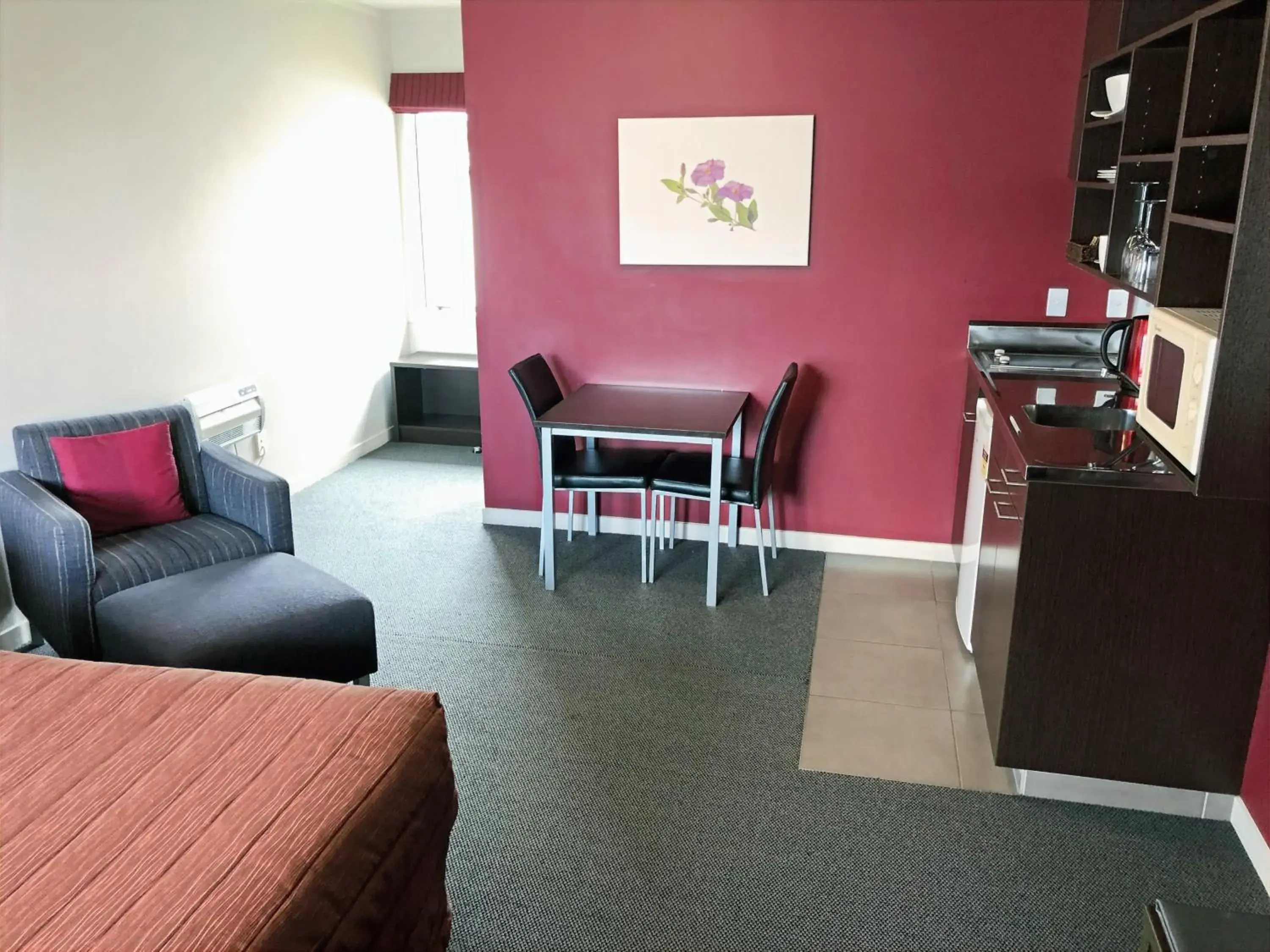 Studio - Disability Access in Arena Lodge Studio - Disability Access in Arena Lodge