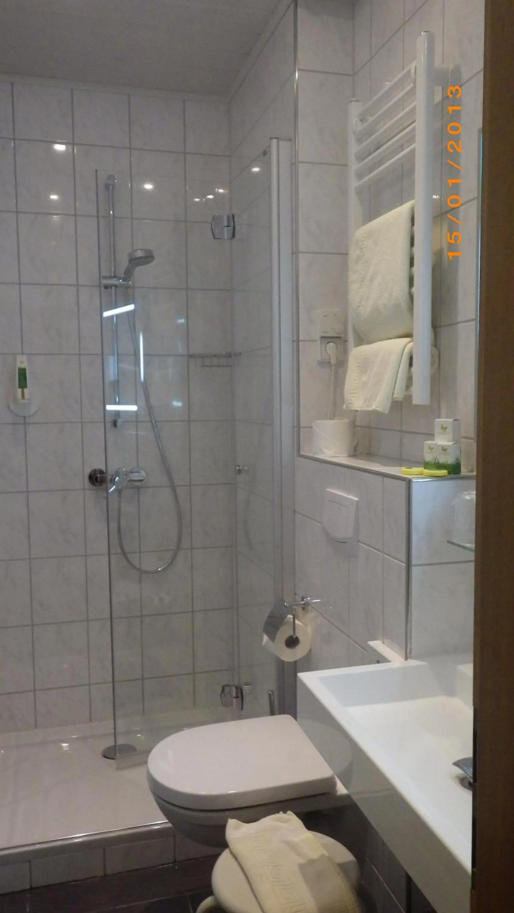 Bathroom in Landhotel Garni Knittelsheimer Mühle