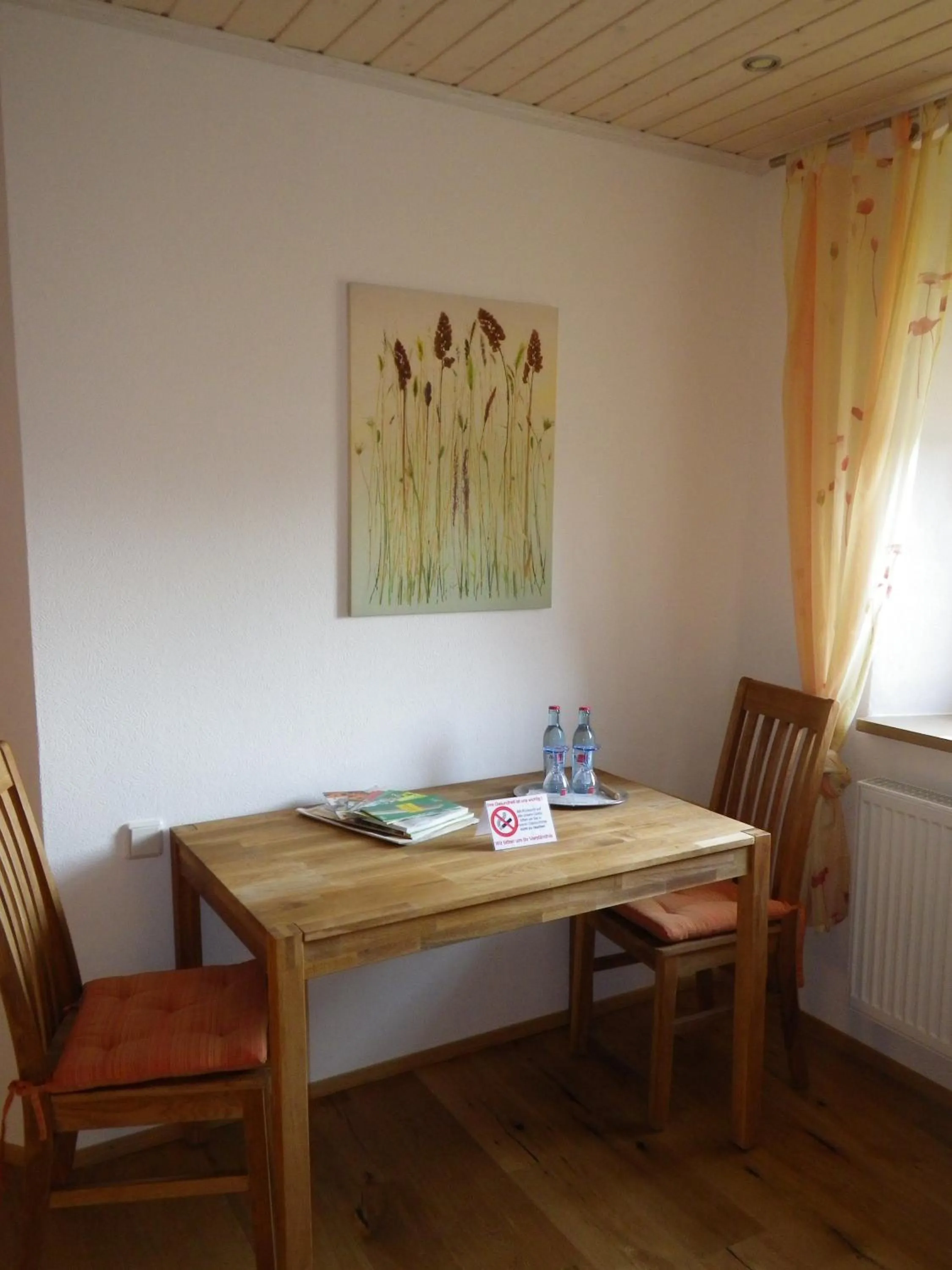 Decorative detail in Landhotel Garni Knittelsheimer Mühle