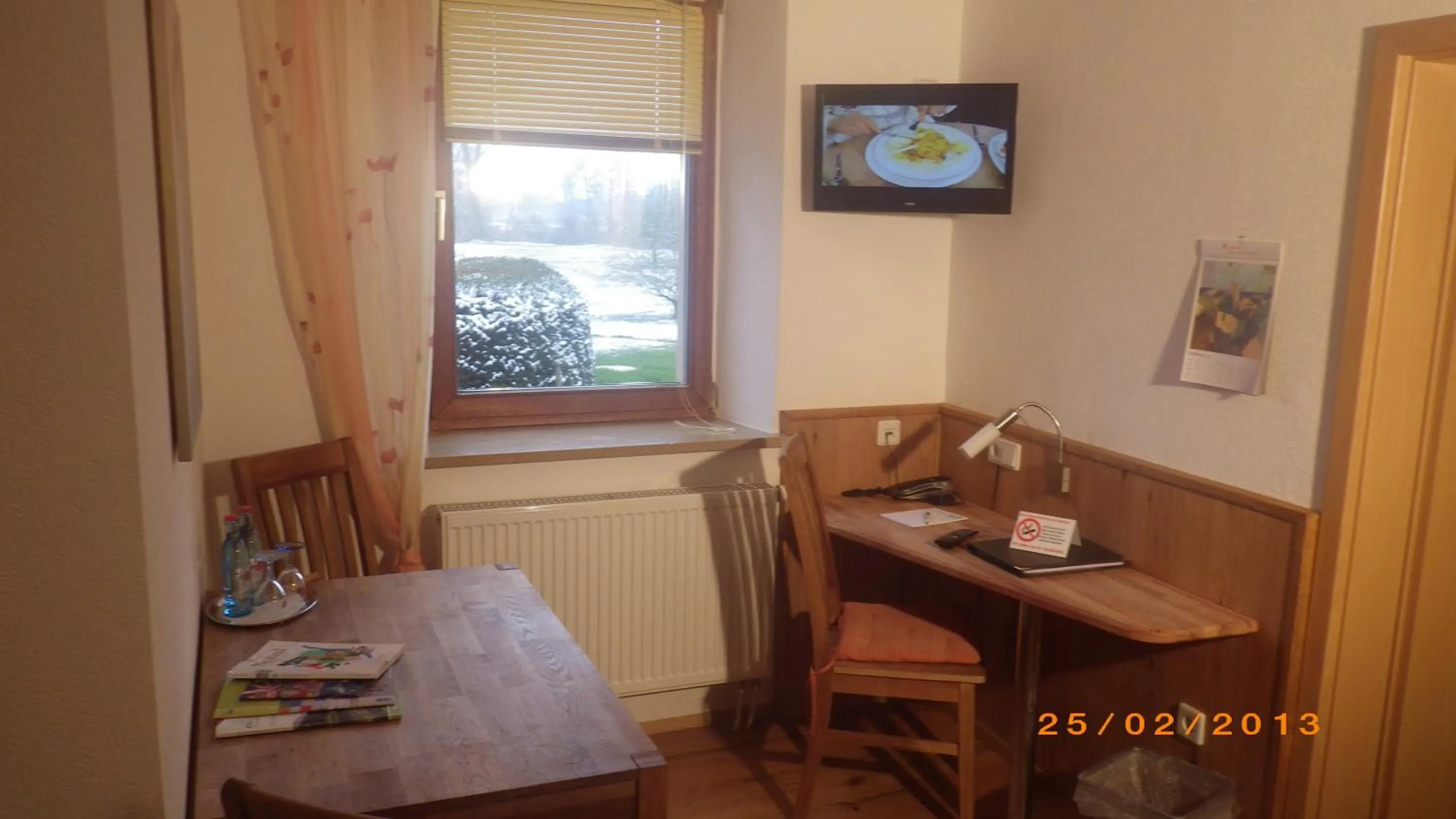 Photo of the whole room in Landhotel Garni Knittelsheimer Mühle