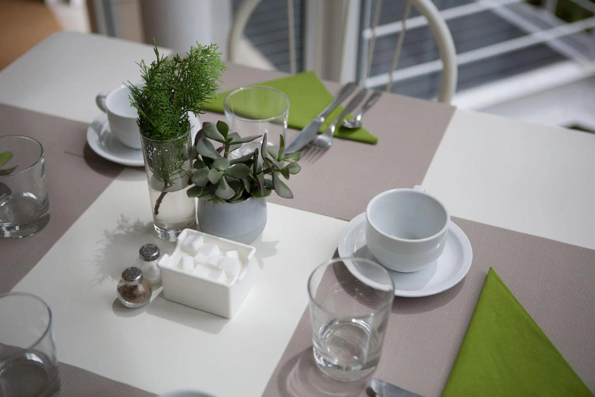 Restaurant/places to eat in Harvey Suites Hotel & Residence