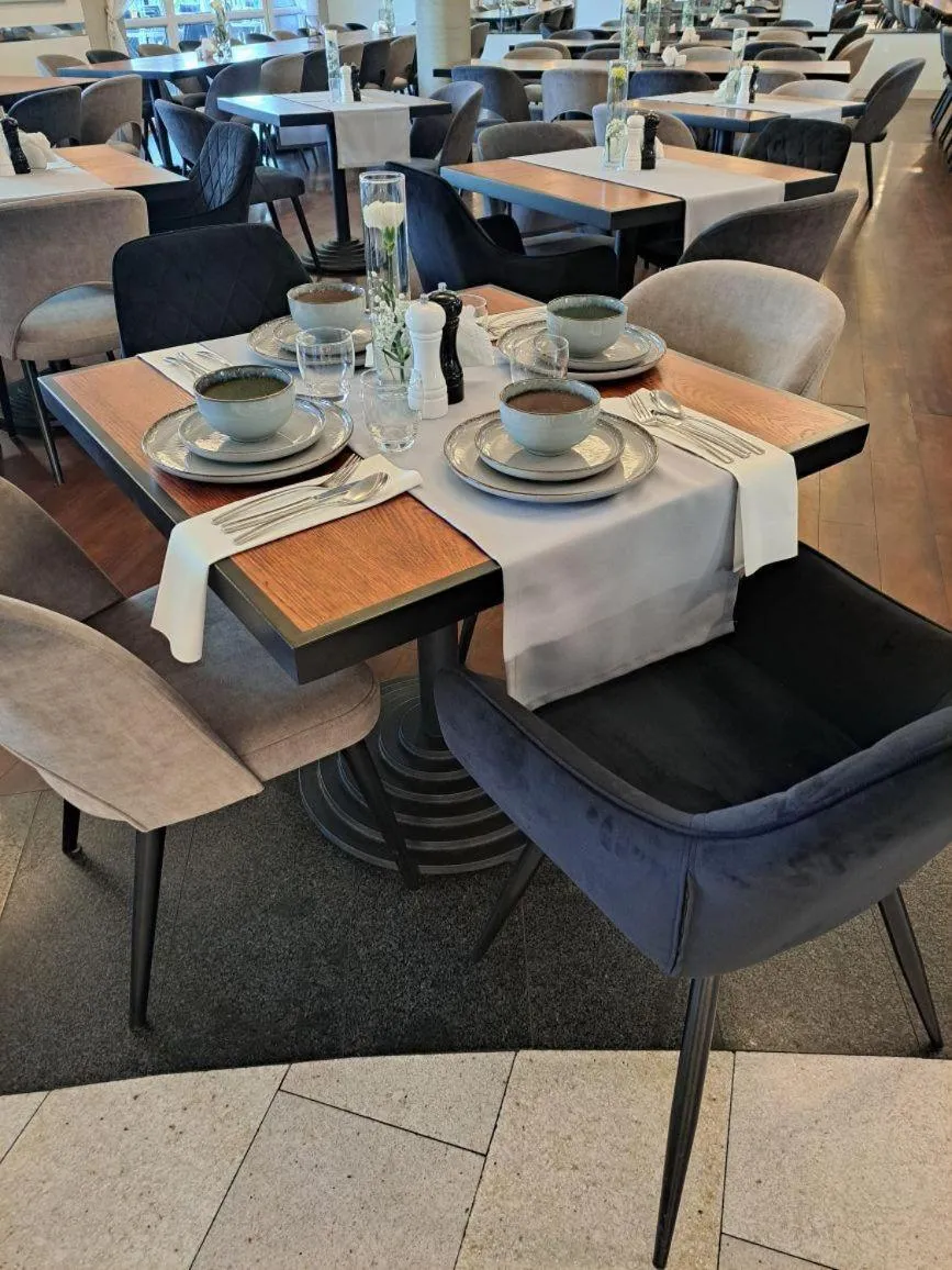 Restaurant/places to eat in Hotel Fero Express POKOJE KLIMATYZOWANE AC