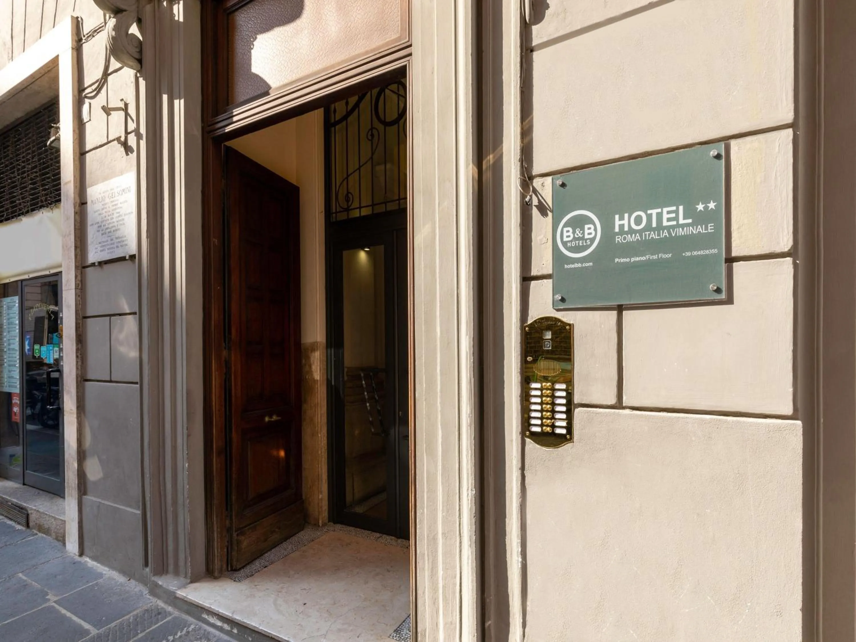 Property building in B&B Hotel Roma Italia Viminale
