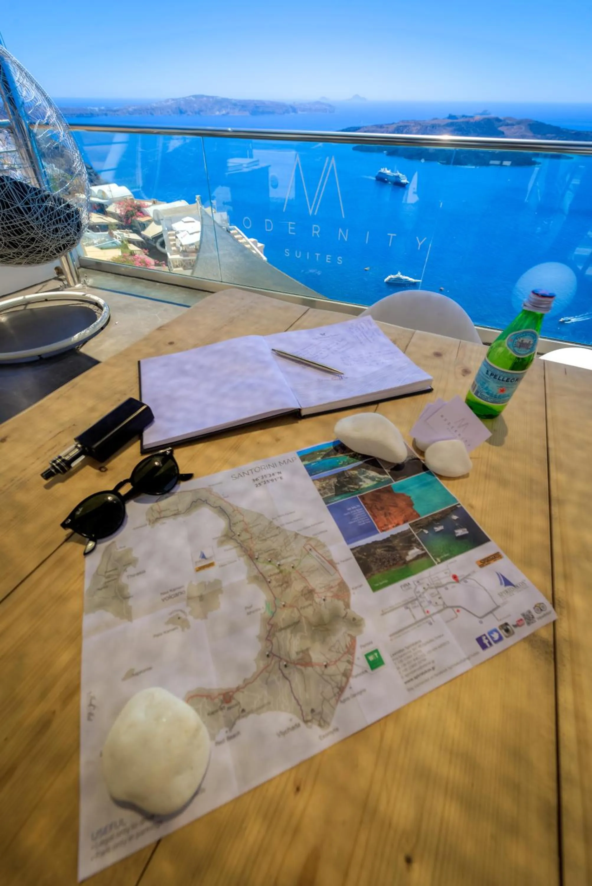 Breakfast in Modernity Suites