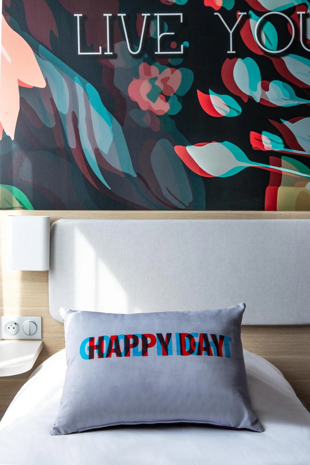 Bed in ibis Styles Bordeaux Centre Gare