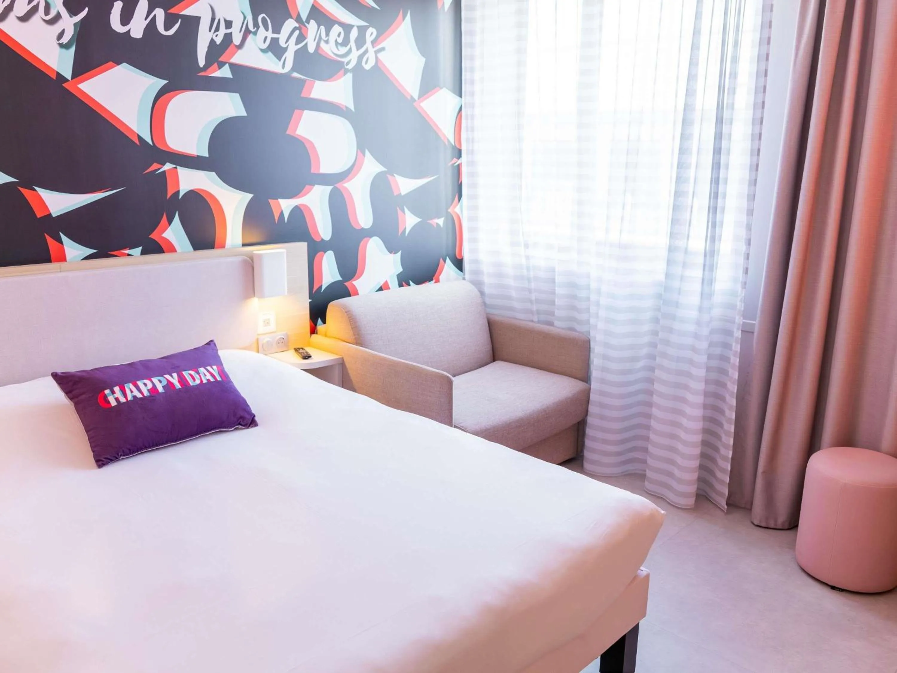 Bedroom, Bed in ibis Styles Bordeaux Centre Gare