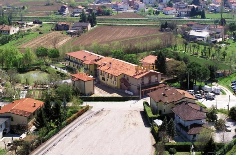 Property building in Hotel Da Gigi