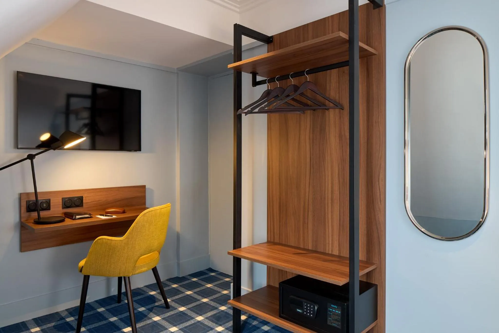 Bedroom in Timhotel Paris du Gare du Nord