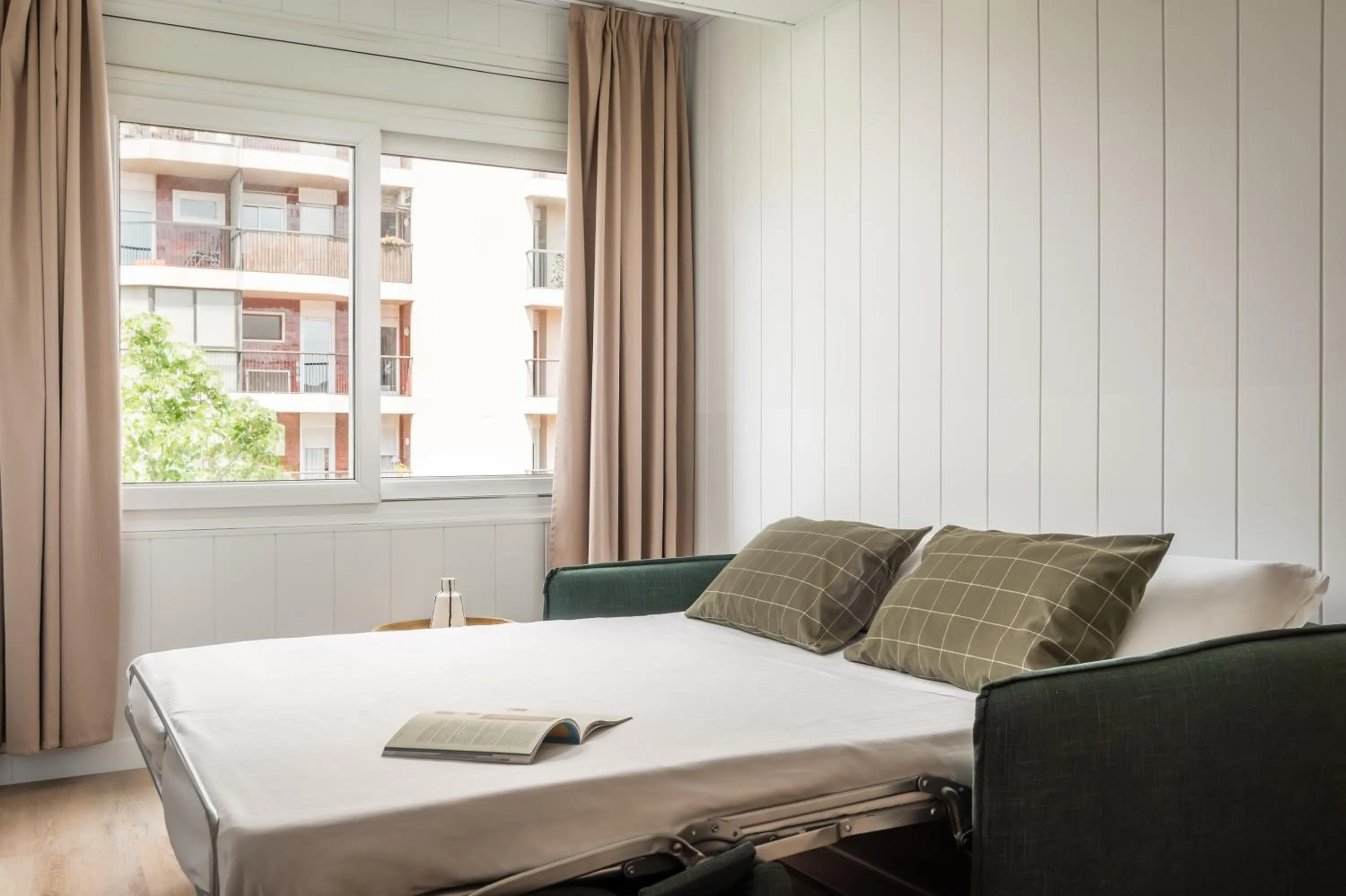 Bed in BYPILLOW Erba