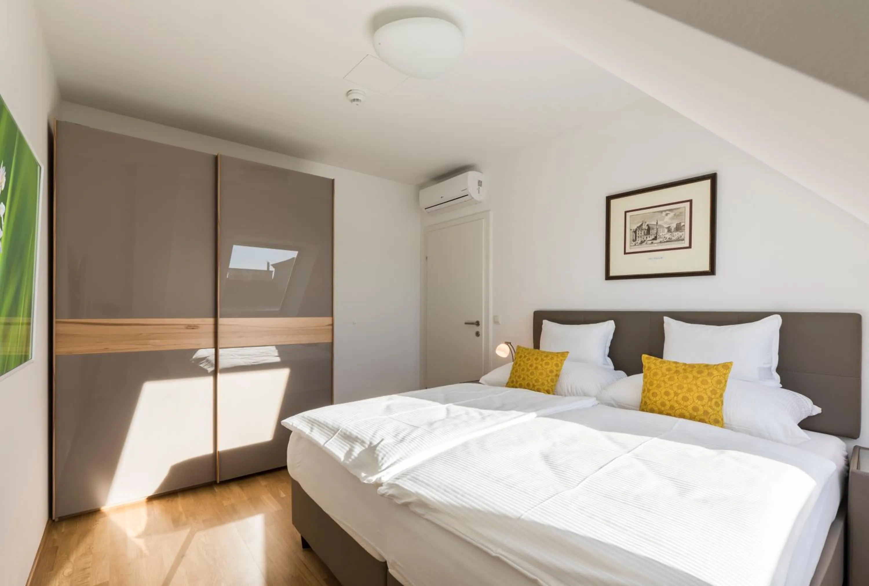 Photo of the whole room, Bed in Vienna Grand Apartments City