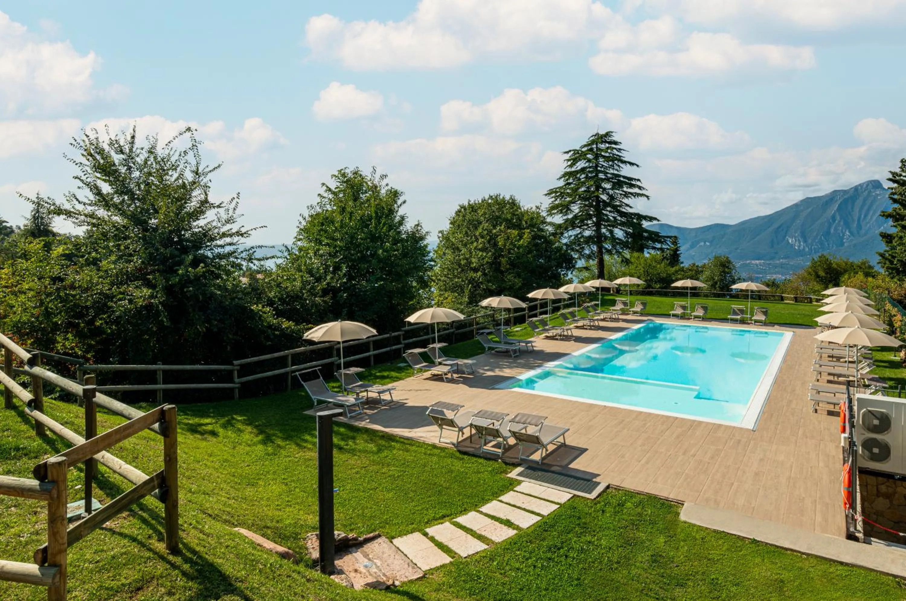 Pool view in Hotel Bellavista