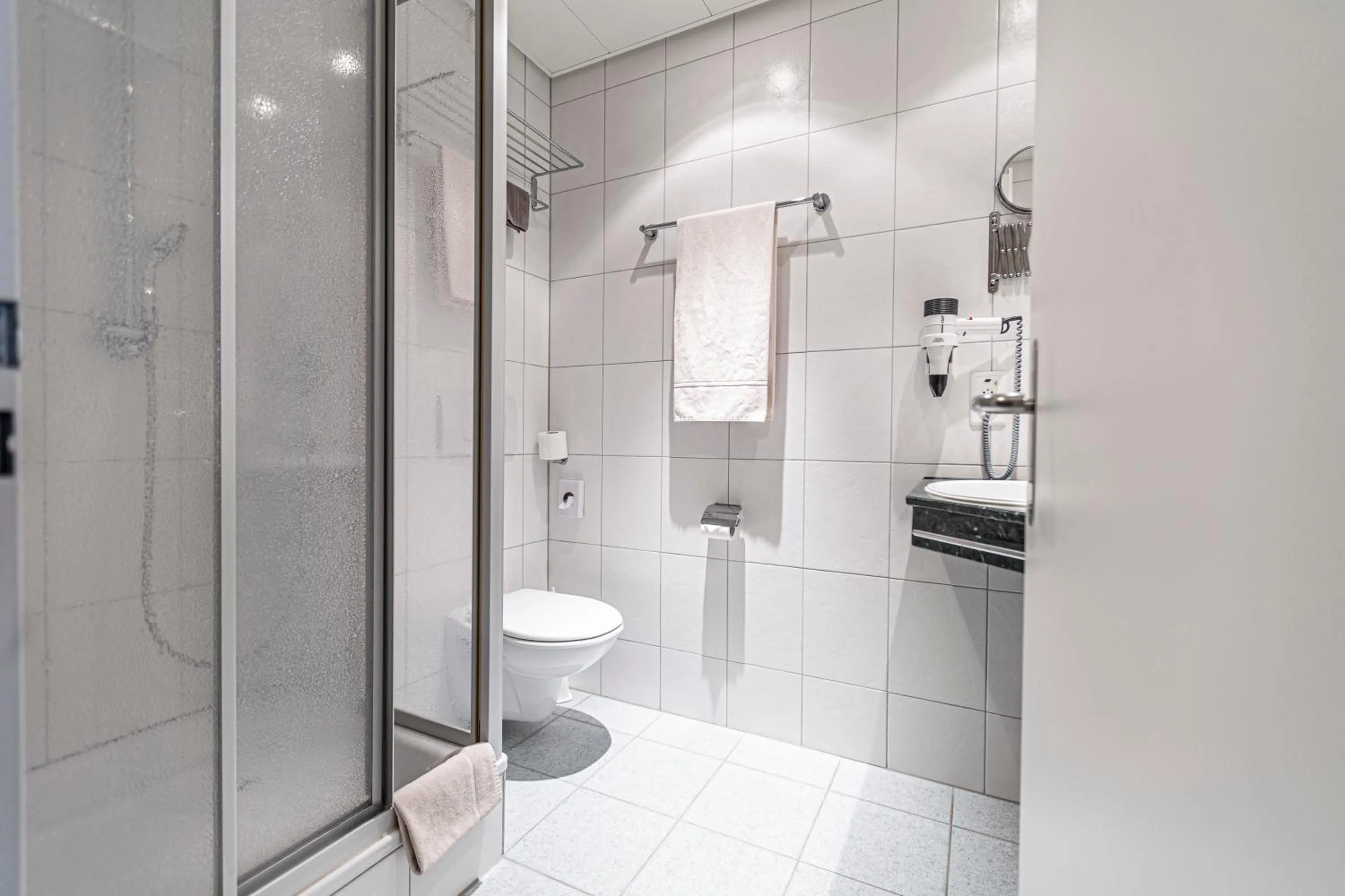 Bathroom in Hotel Münchwilen