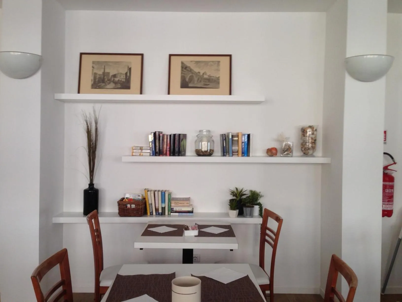 Restaurant/places to eat in Hotel Houston