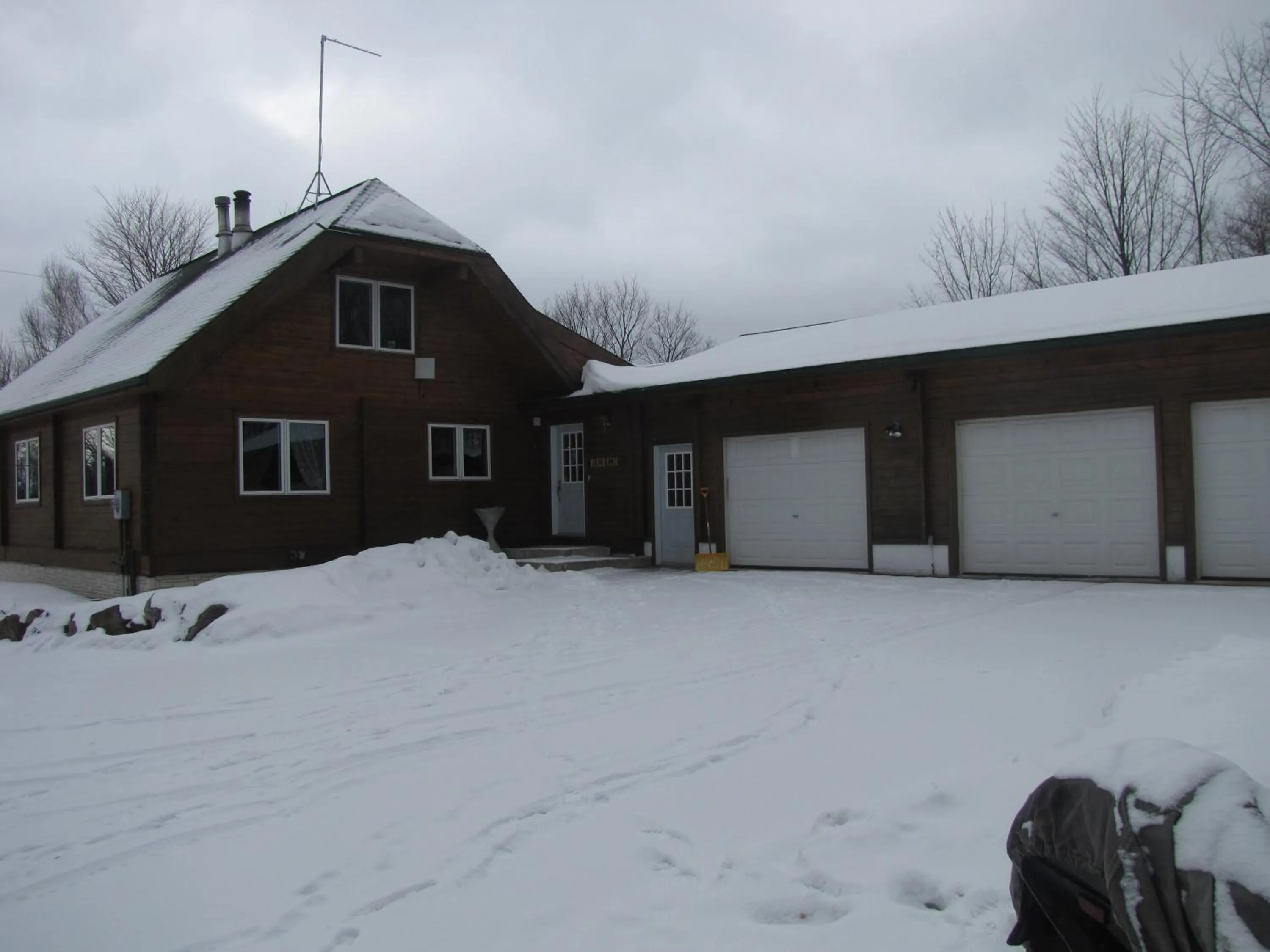 Quiet Bay Inn & Café