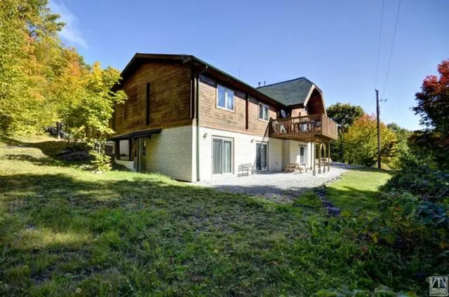 Quiet Bay Inn & Café