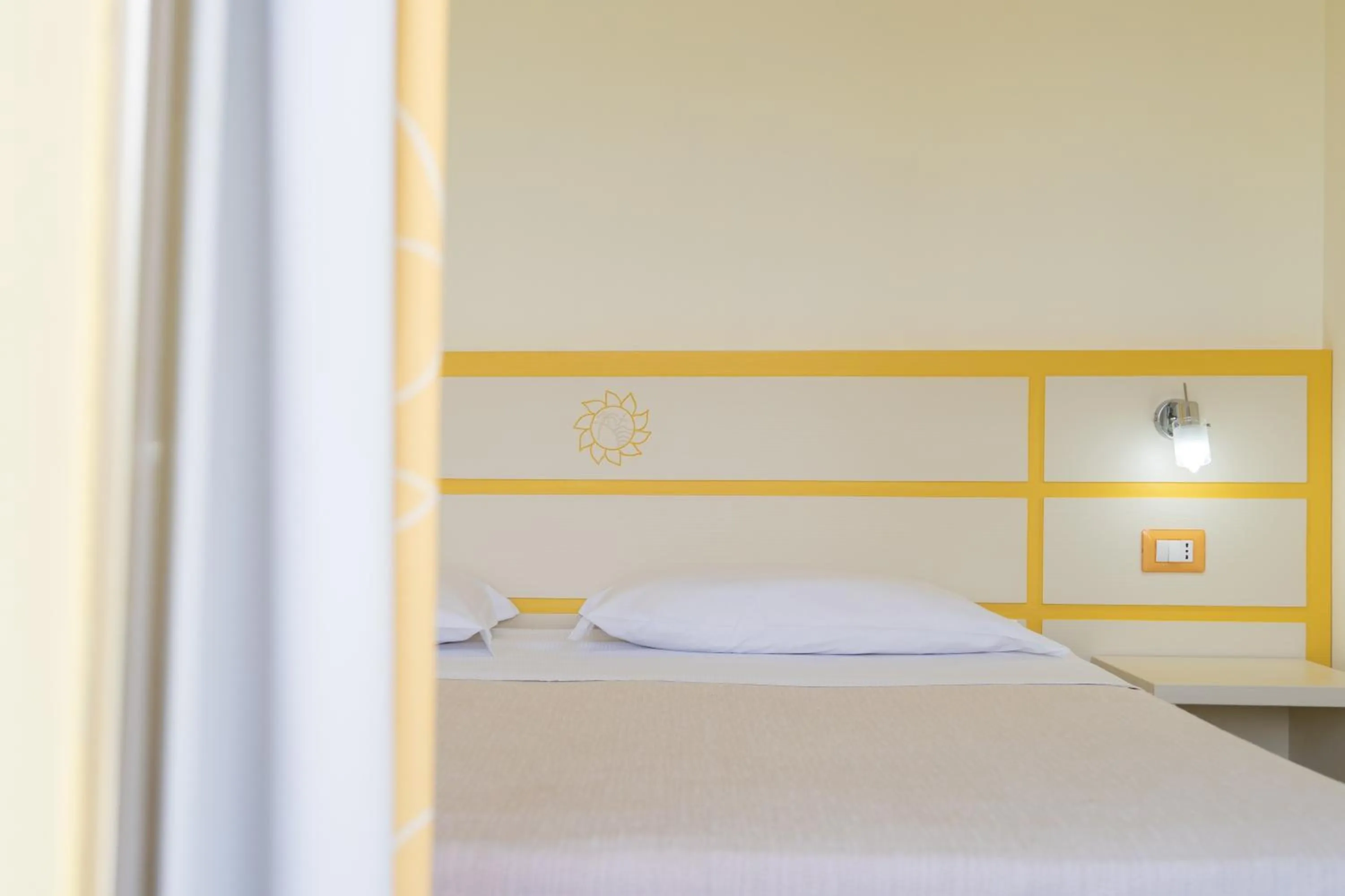 Bed in Hotel Baia Di Trainiti