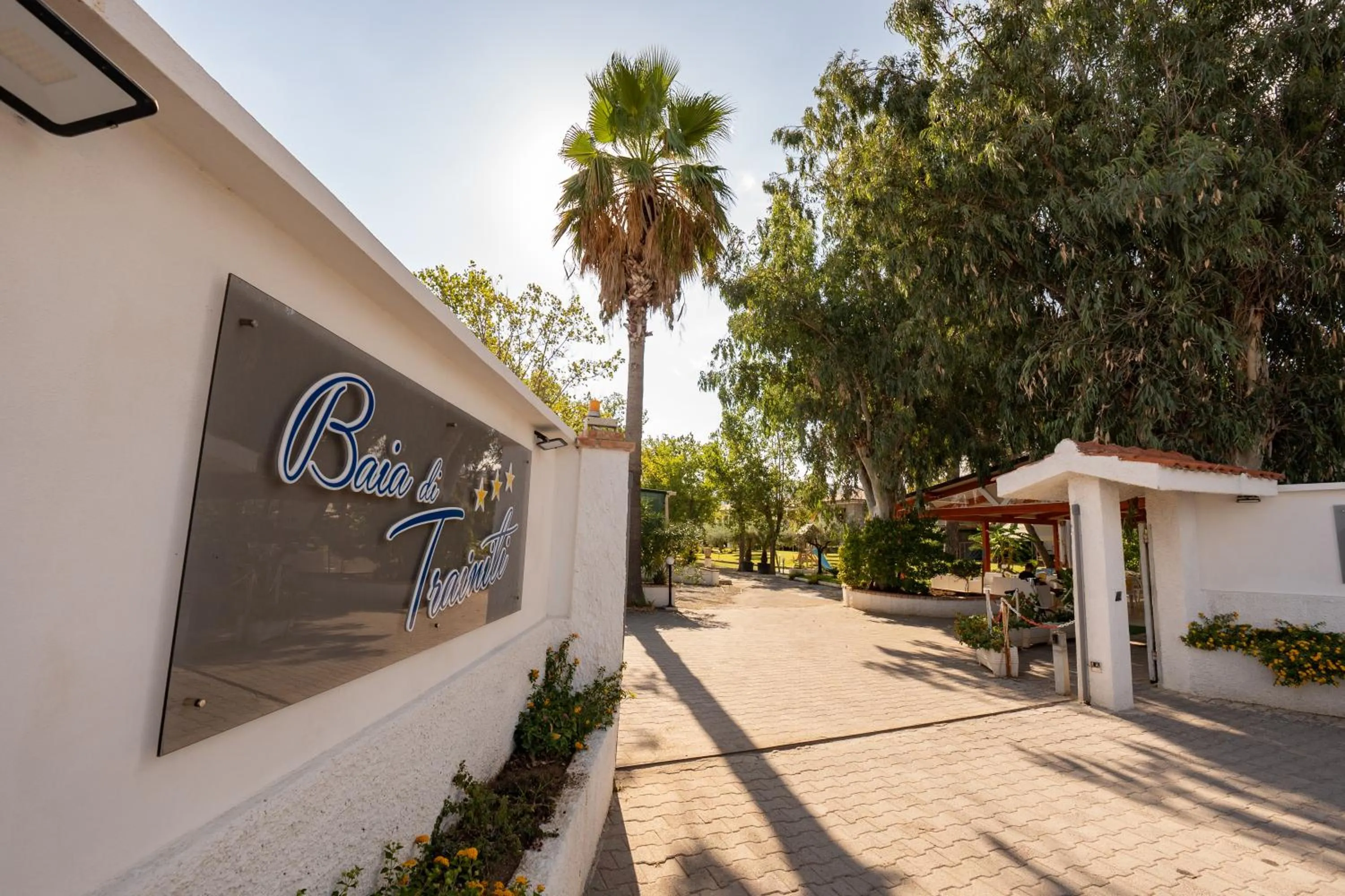 Property building in Hotel Baia Di Trainiti