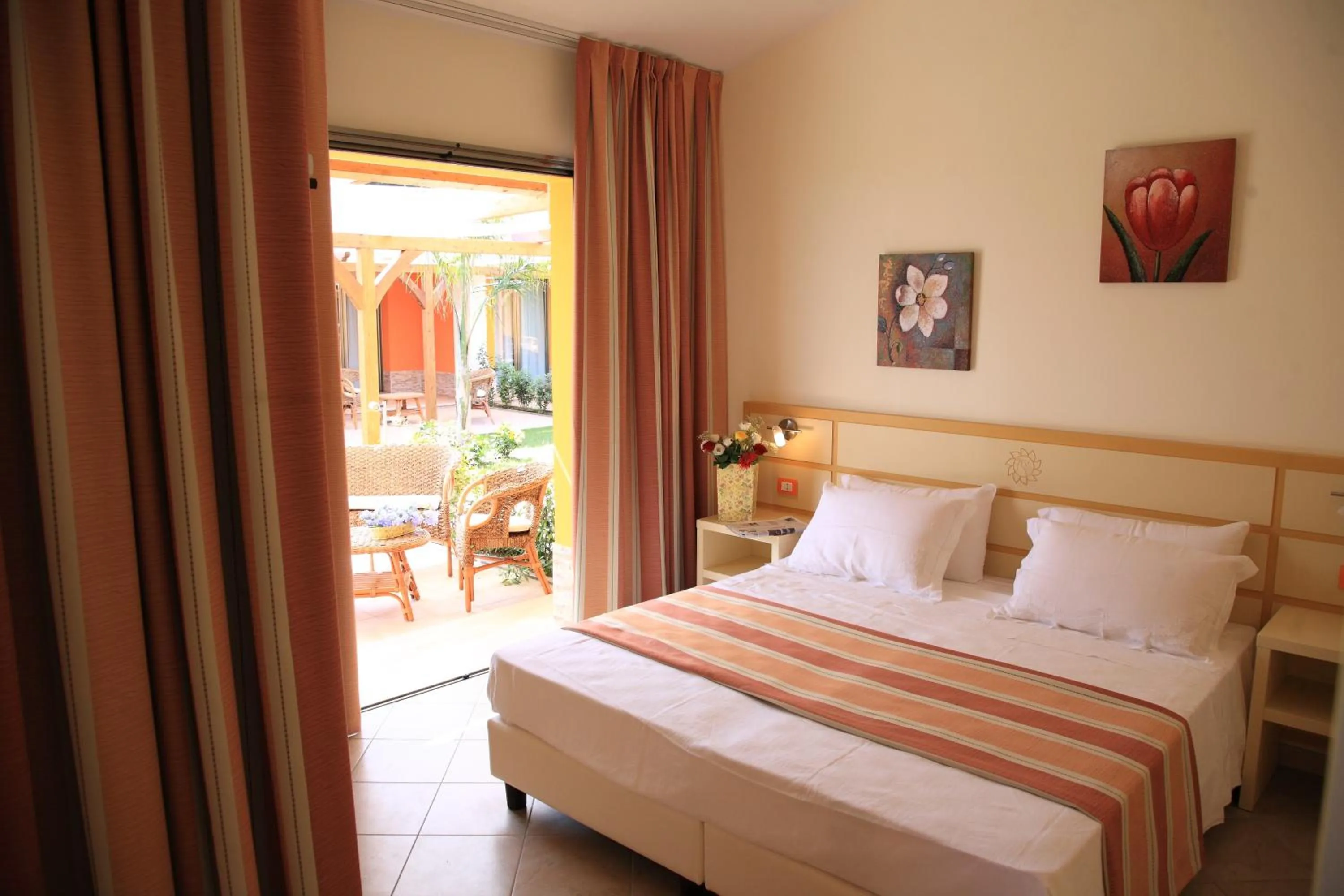 Photo of the whole room, Bed in Hotel Baia Di Trainiti