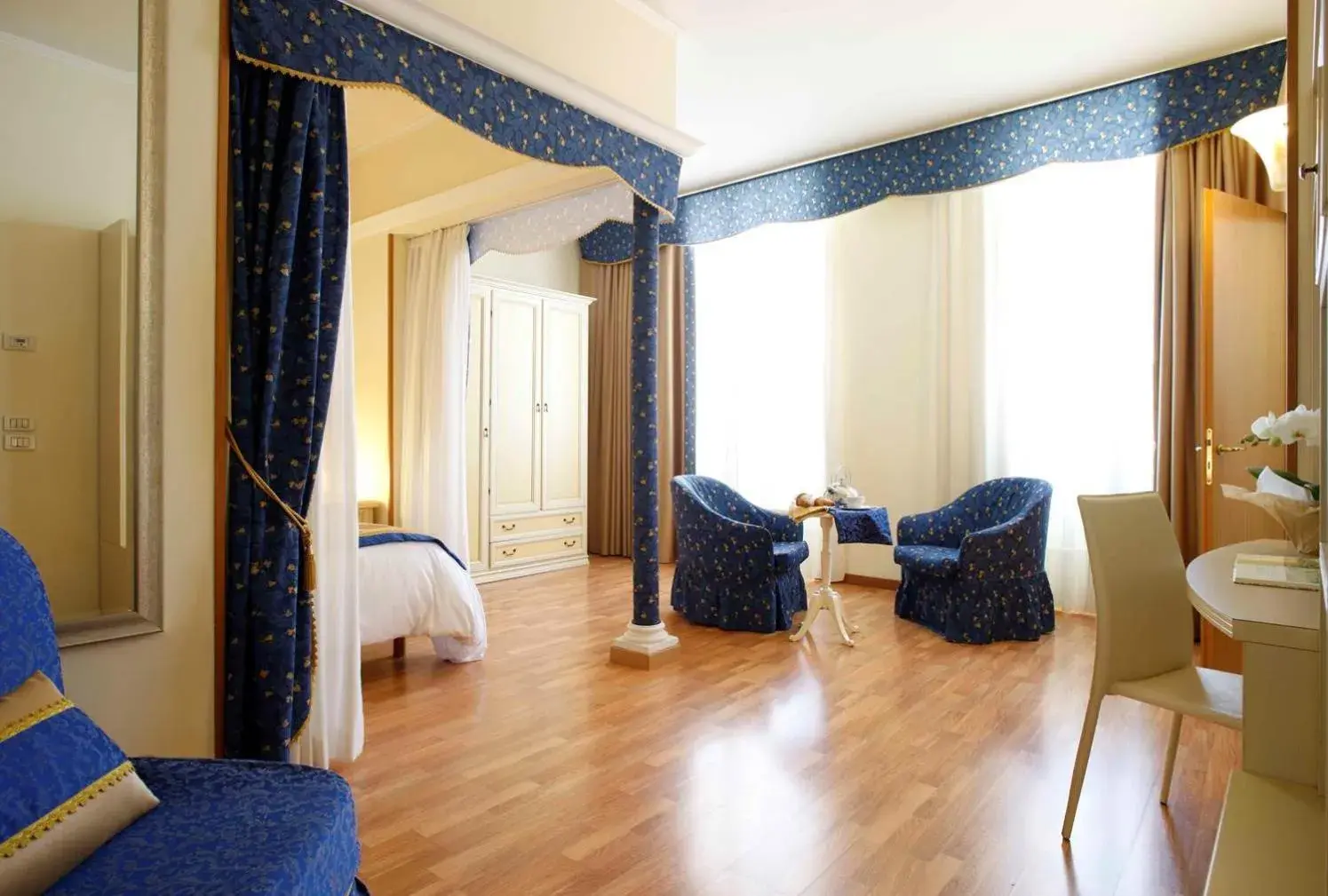 Studio (1 Adult) in Residence Liberty Studio (1 Adult) in Residence Liberty