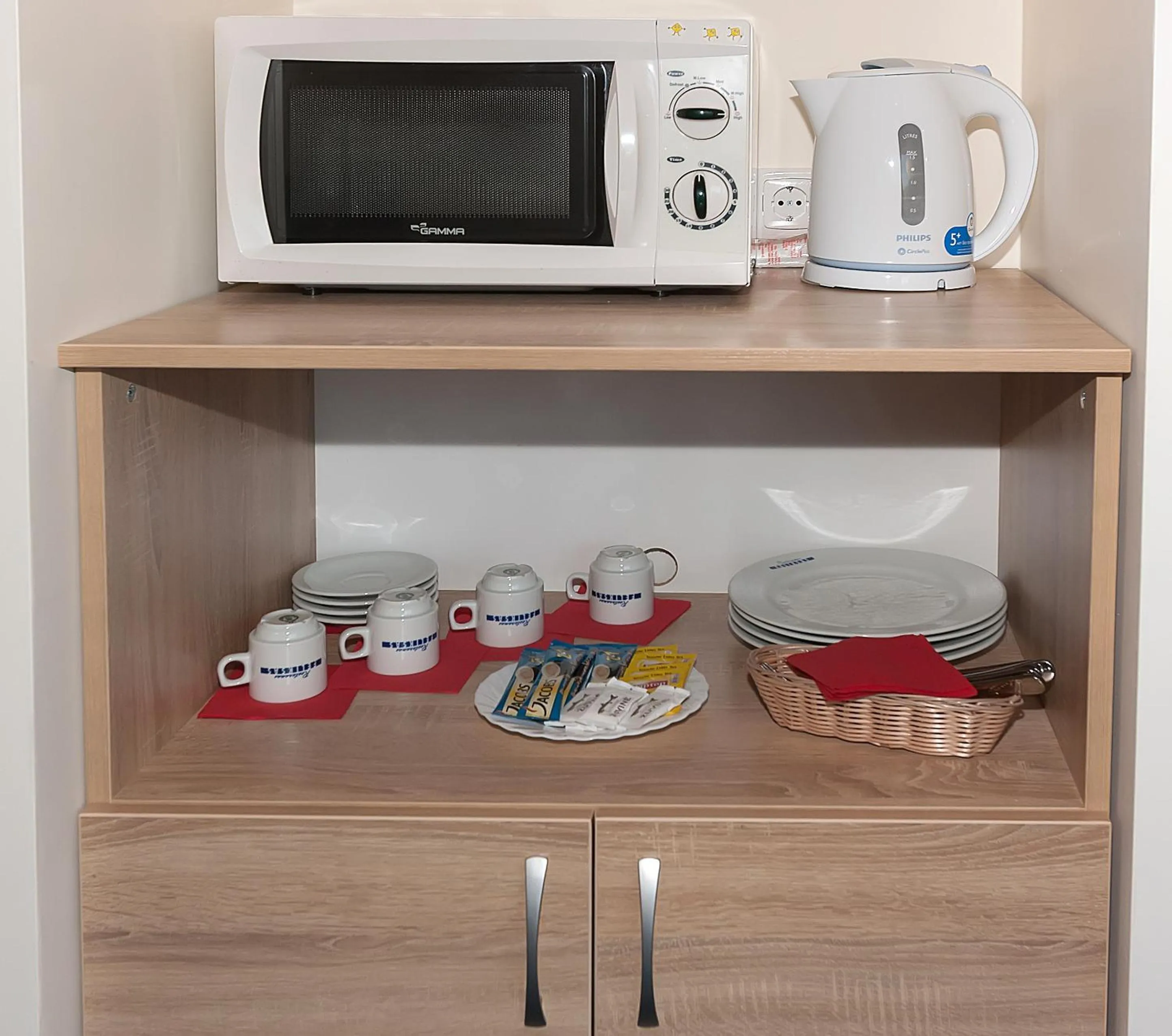 Coffee/tea facilities in Tauras Center Hotel