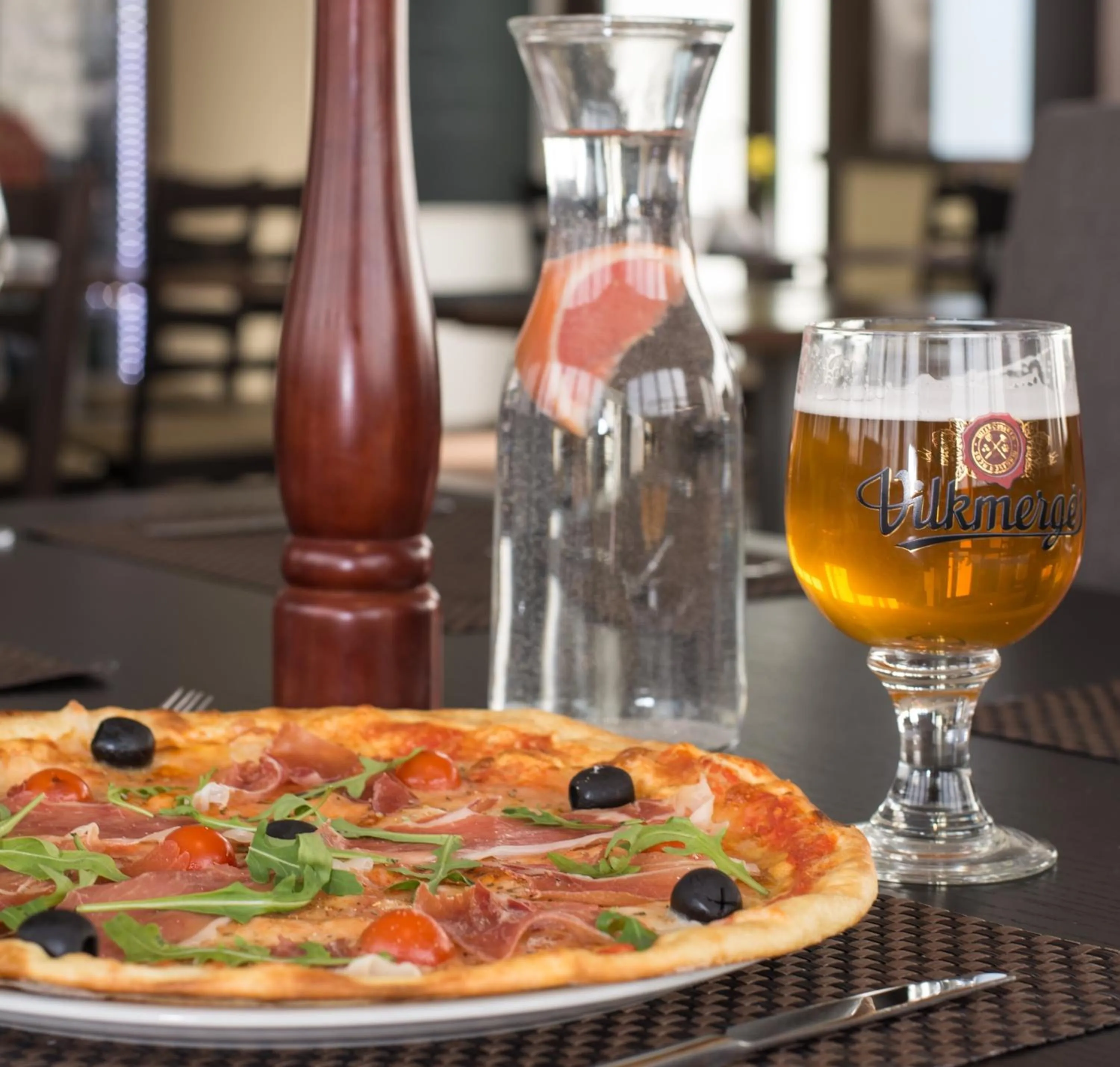 Restaurant/places to eat in Old Mill Hotel