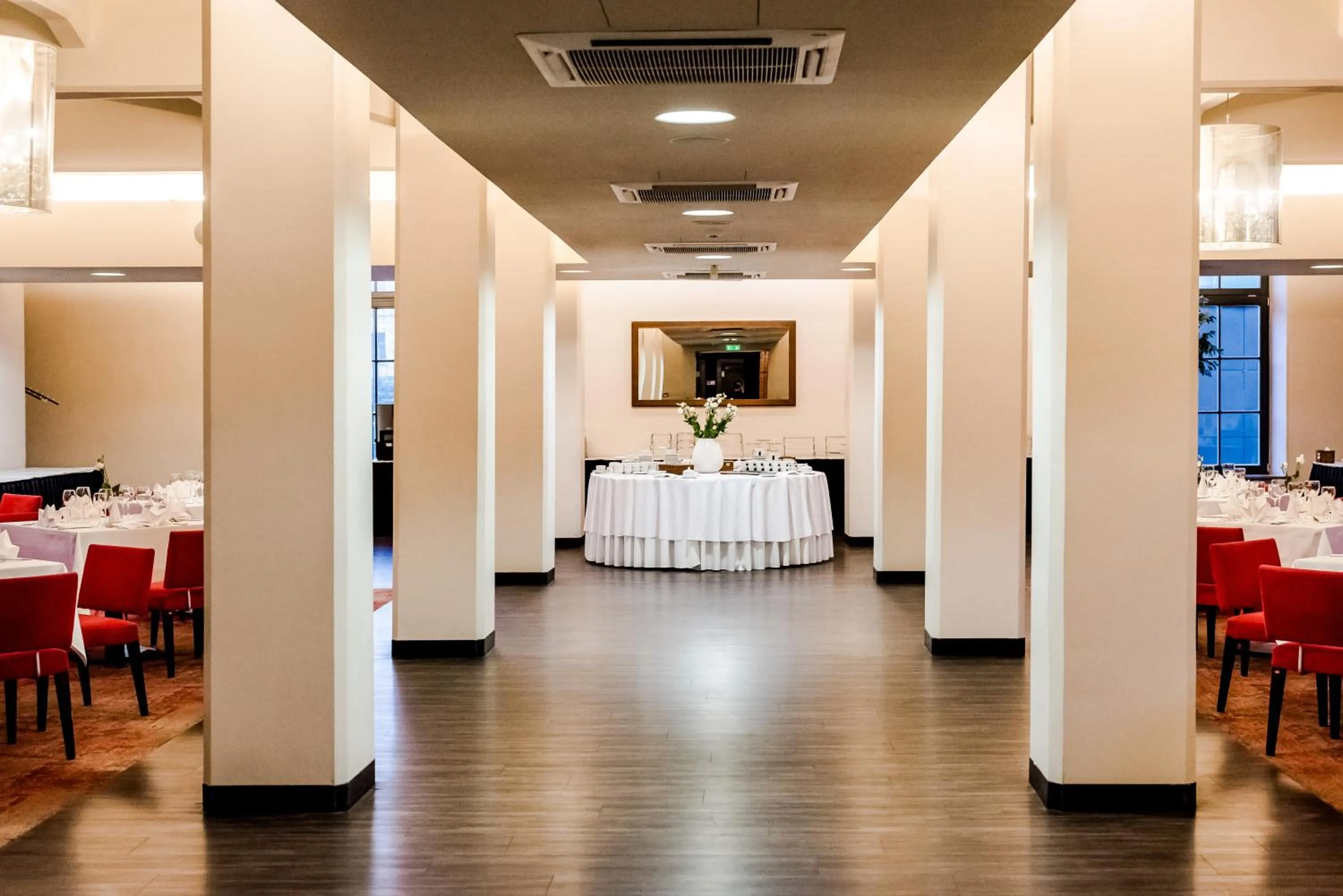 Restaurant/places to eat in VICTORIA Hotel Kaunas