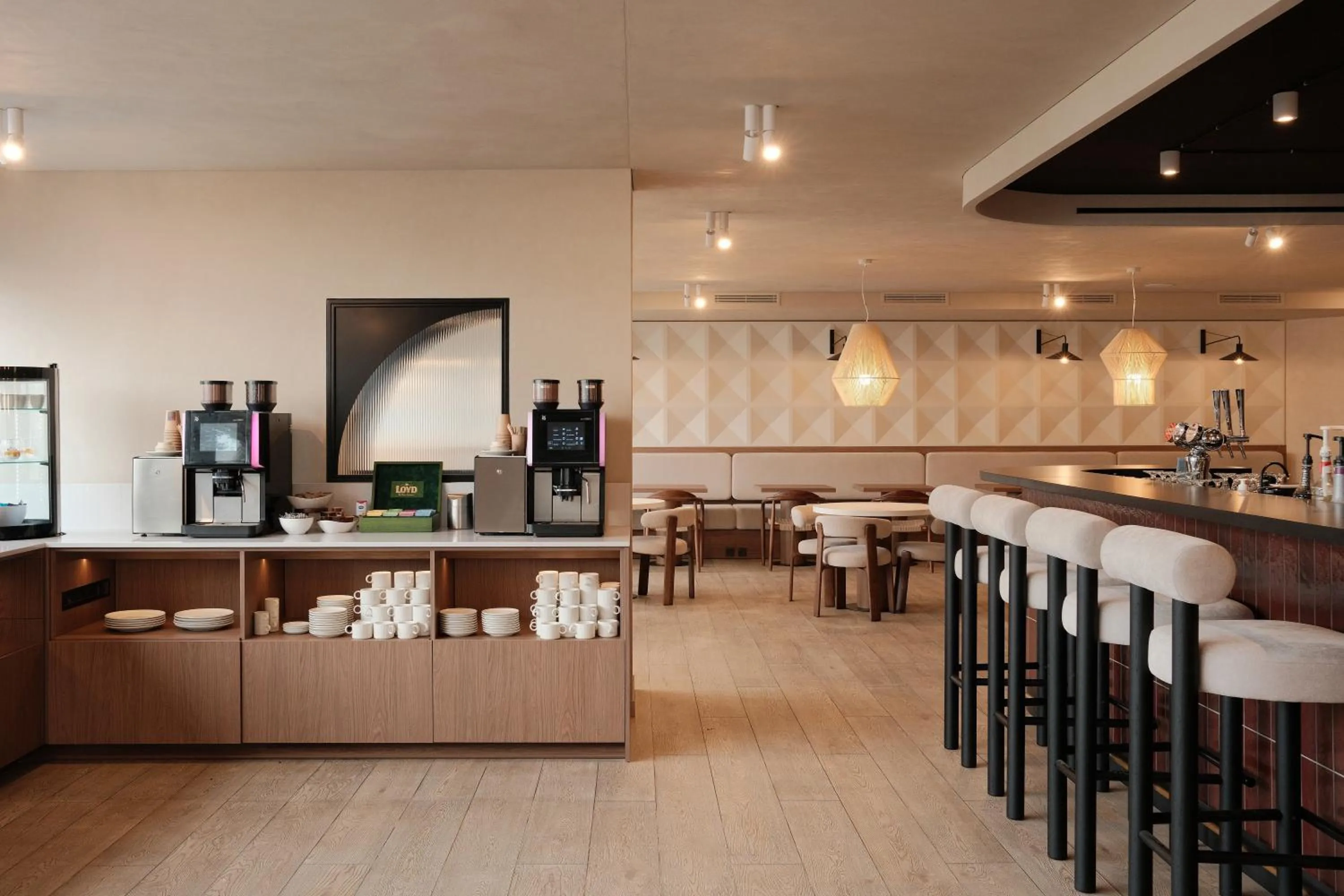 Restaurant/places to eat in AIRINN Vilnius Airport Hotel RENOVATED 2025