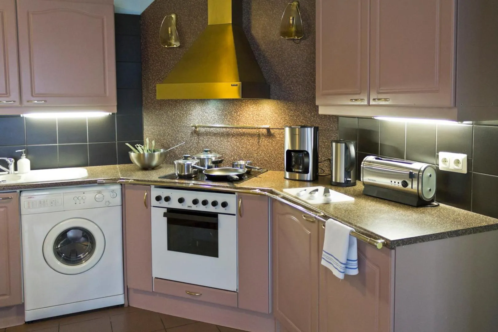 Kitchen or kitchenette in Tallinn City Apartments - Town Hall Square