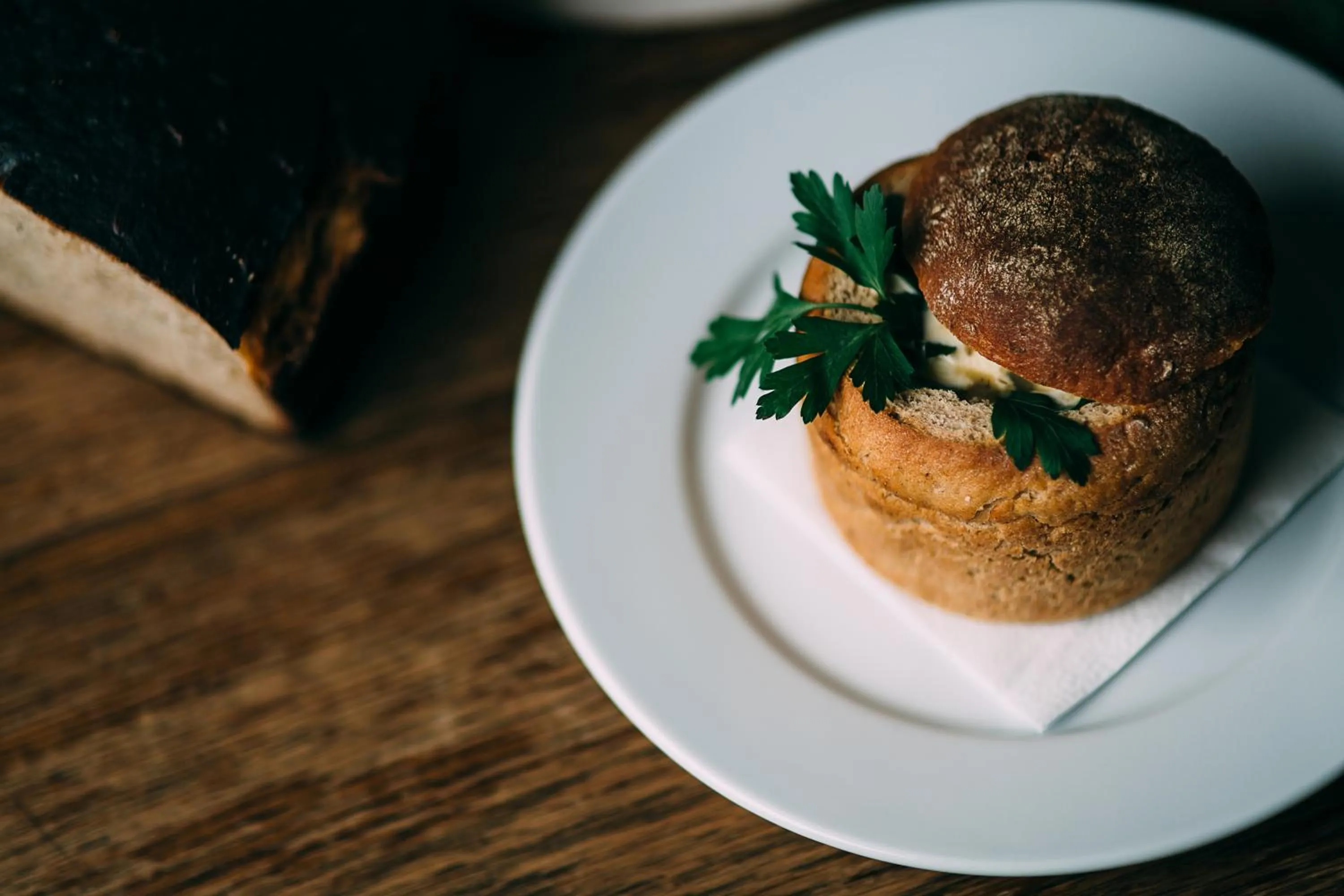 Restaurant/places to eat in Bistrampolis Manor