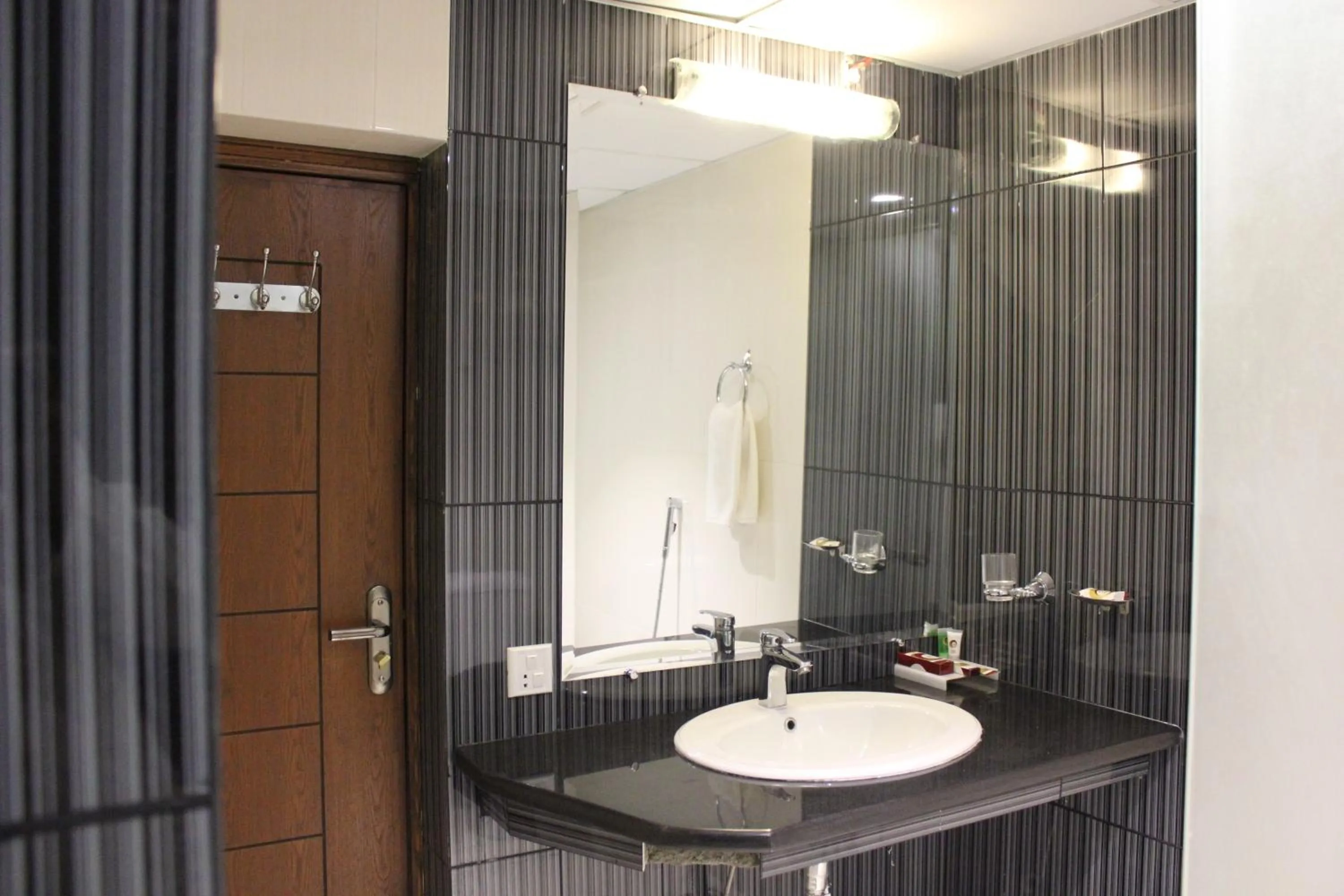 Bathroom in Hotel One Super, Islamabad