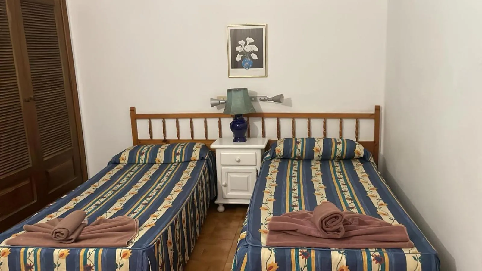 Bed in Apartamentos las Acacias