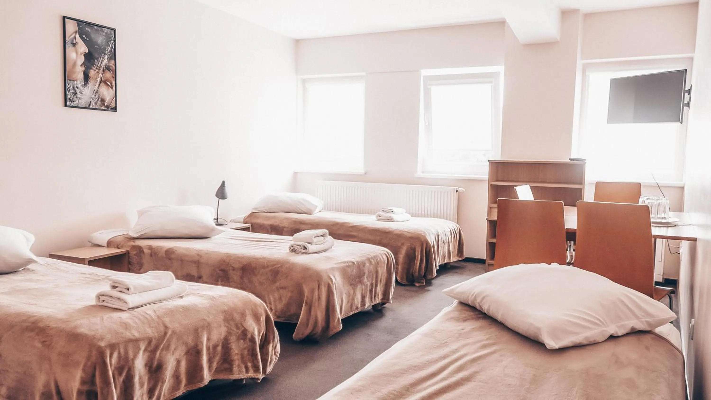 Photo of the whole room, Bed in Pervaža