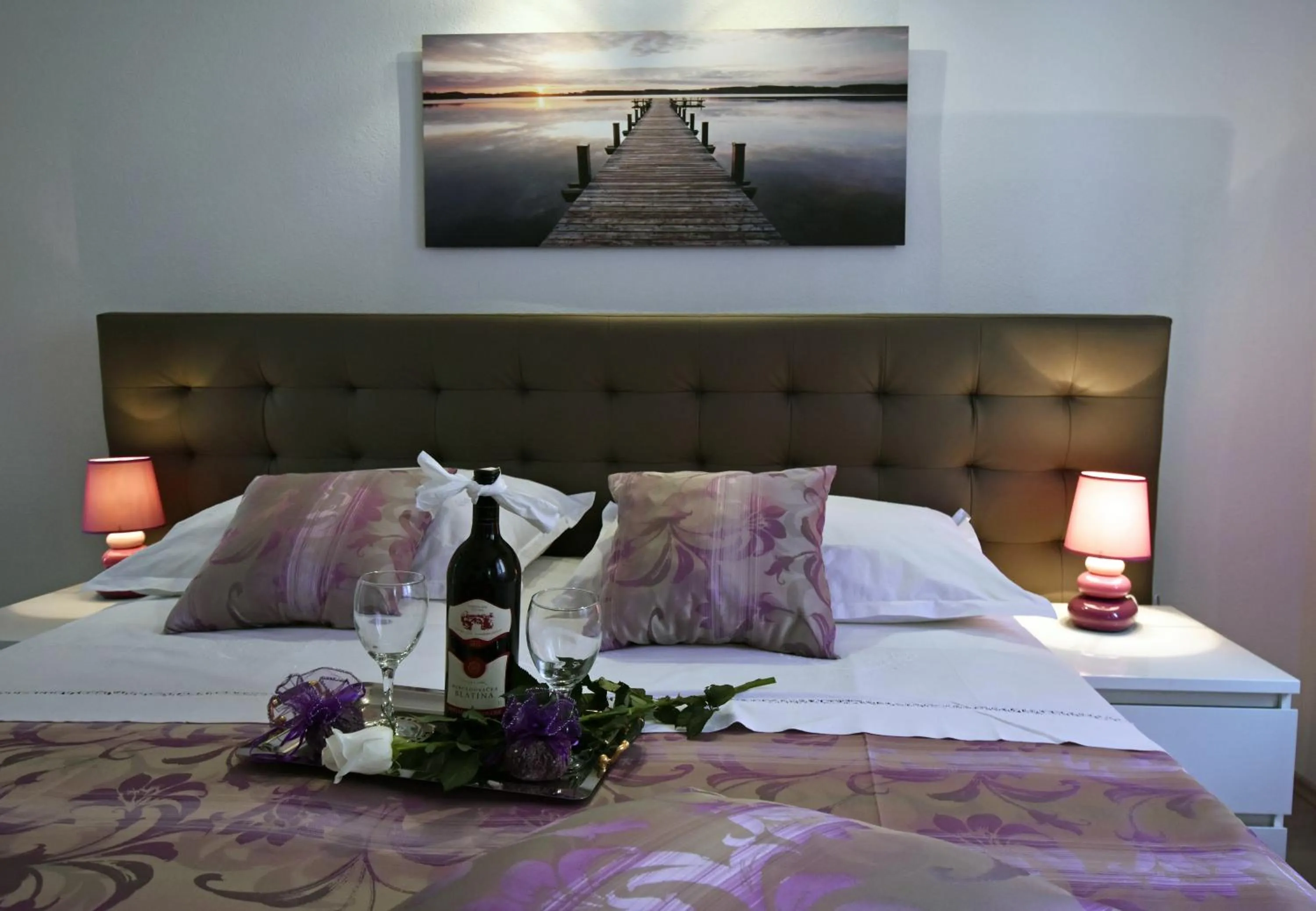 Decorative detail in Kuzma Rooms and Apartments