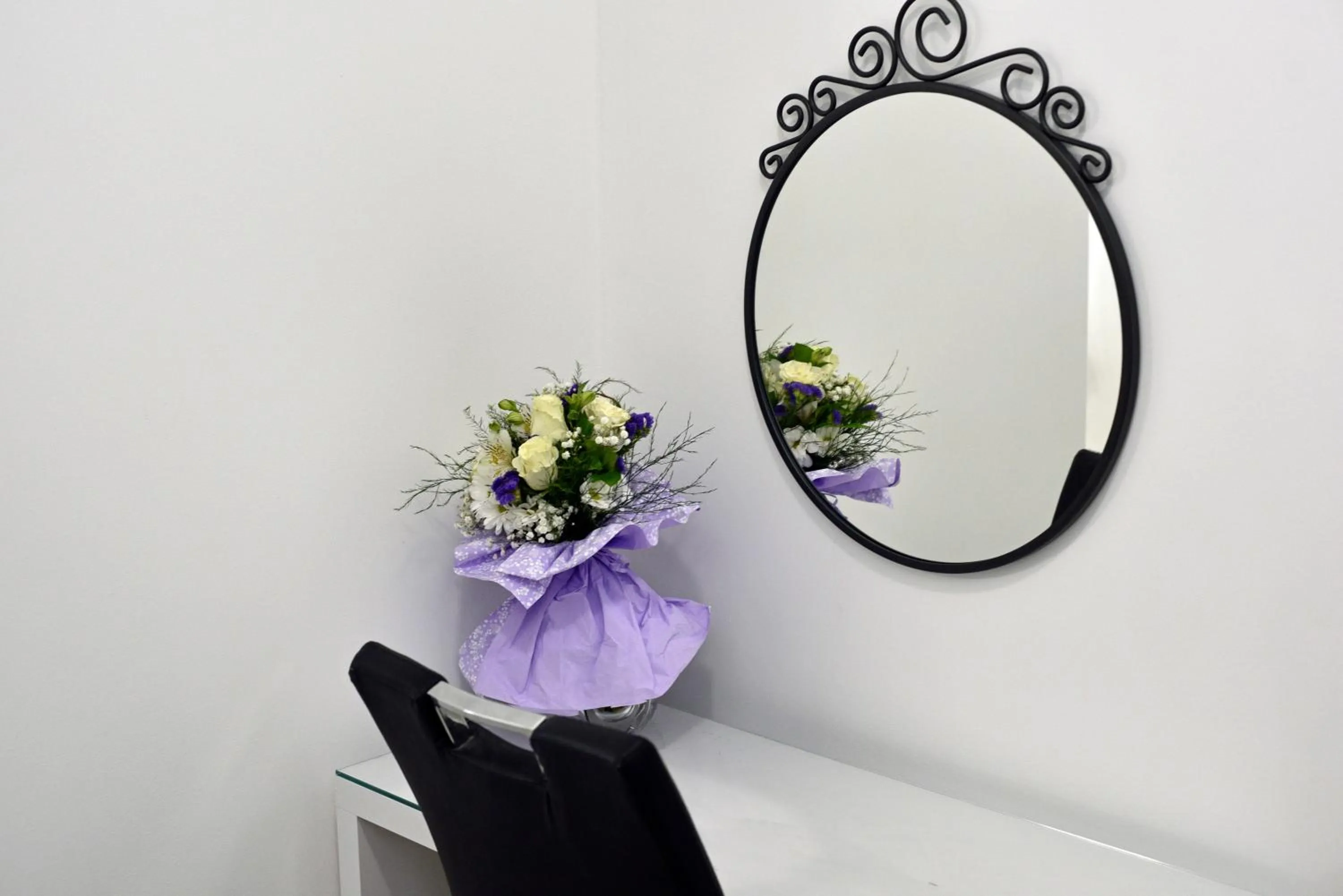 Seating area in Kuzma Rooms and Apartments