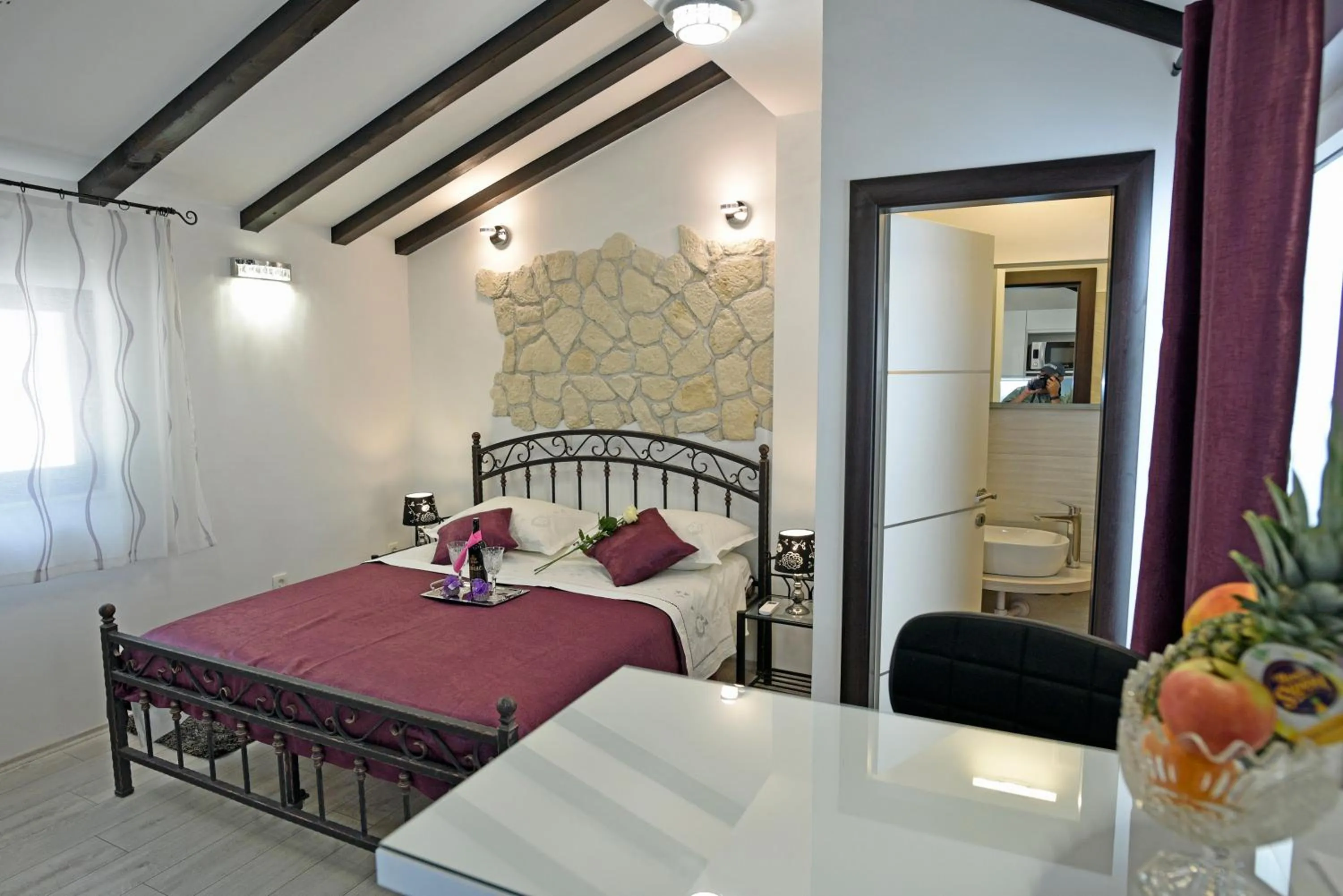 Bedroom in Kuzma Rooms and Apartments