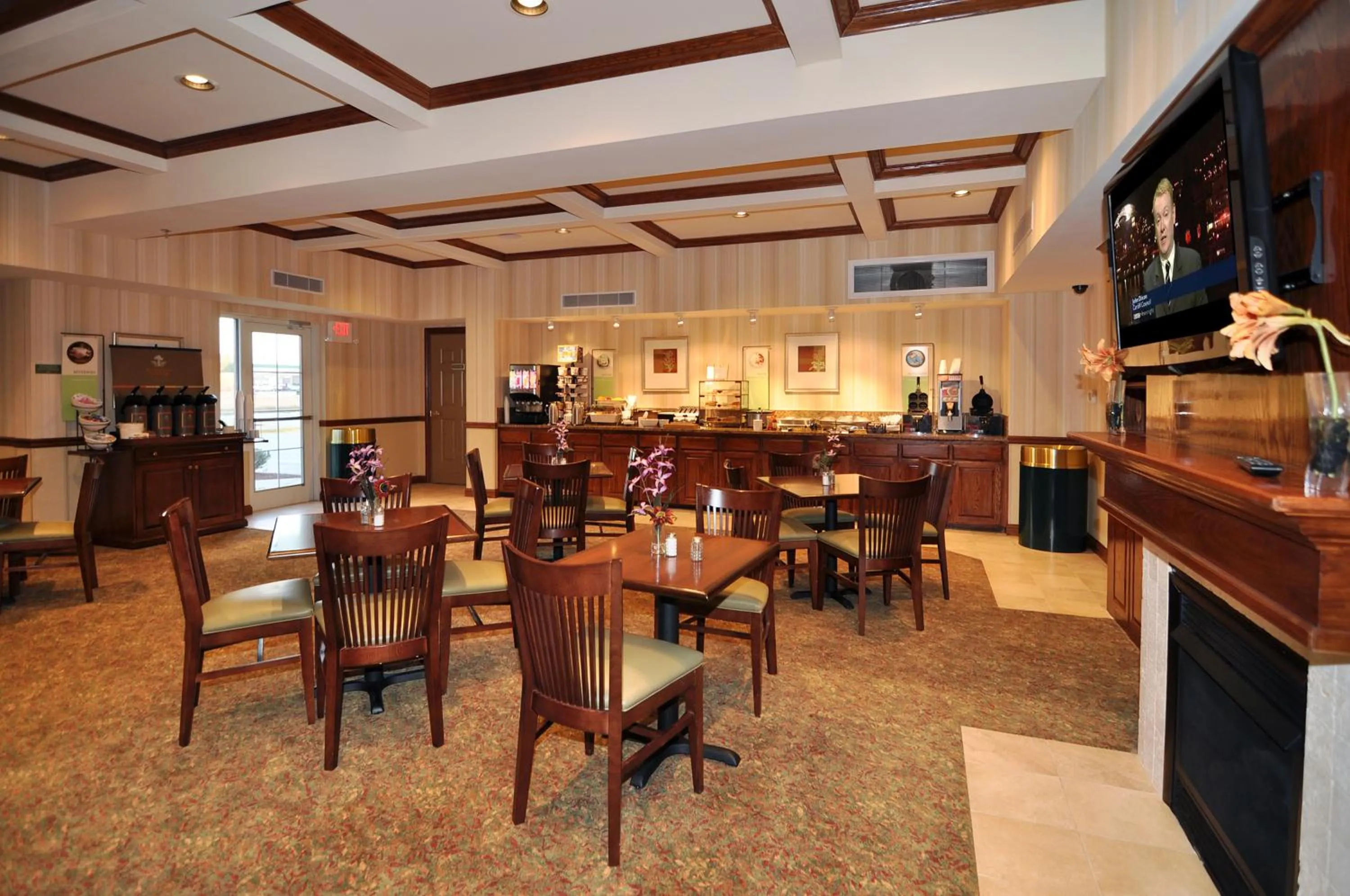 Restaurant/places to eat in Country Inn & Suites by Radisson, Conway, AR