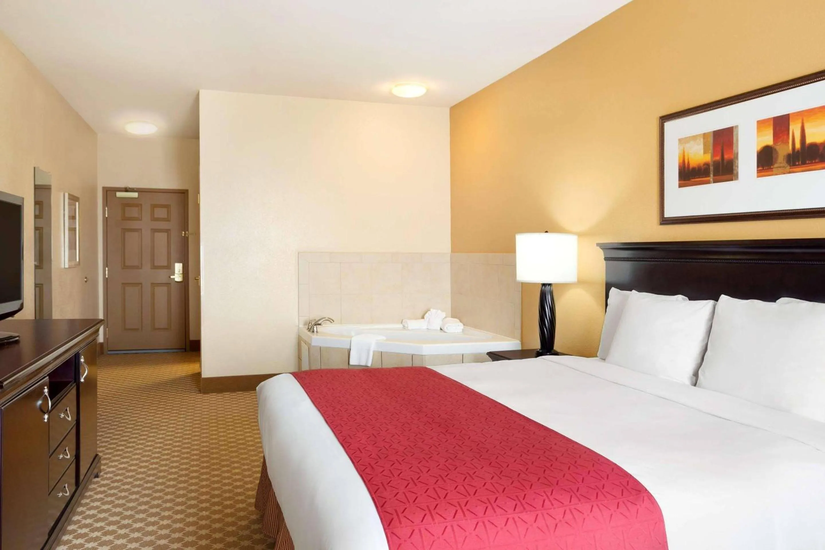 Bedroom, Bed in Country Inn & Suites by Radisson, Conway, AR