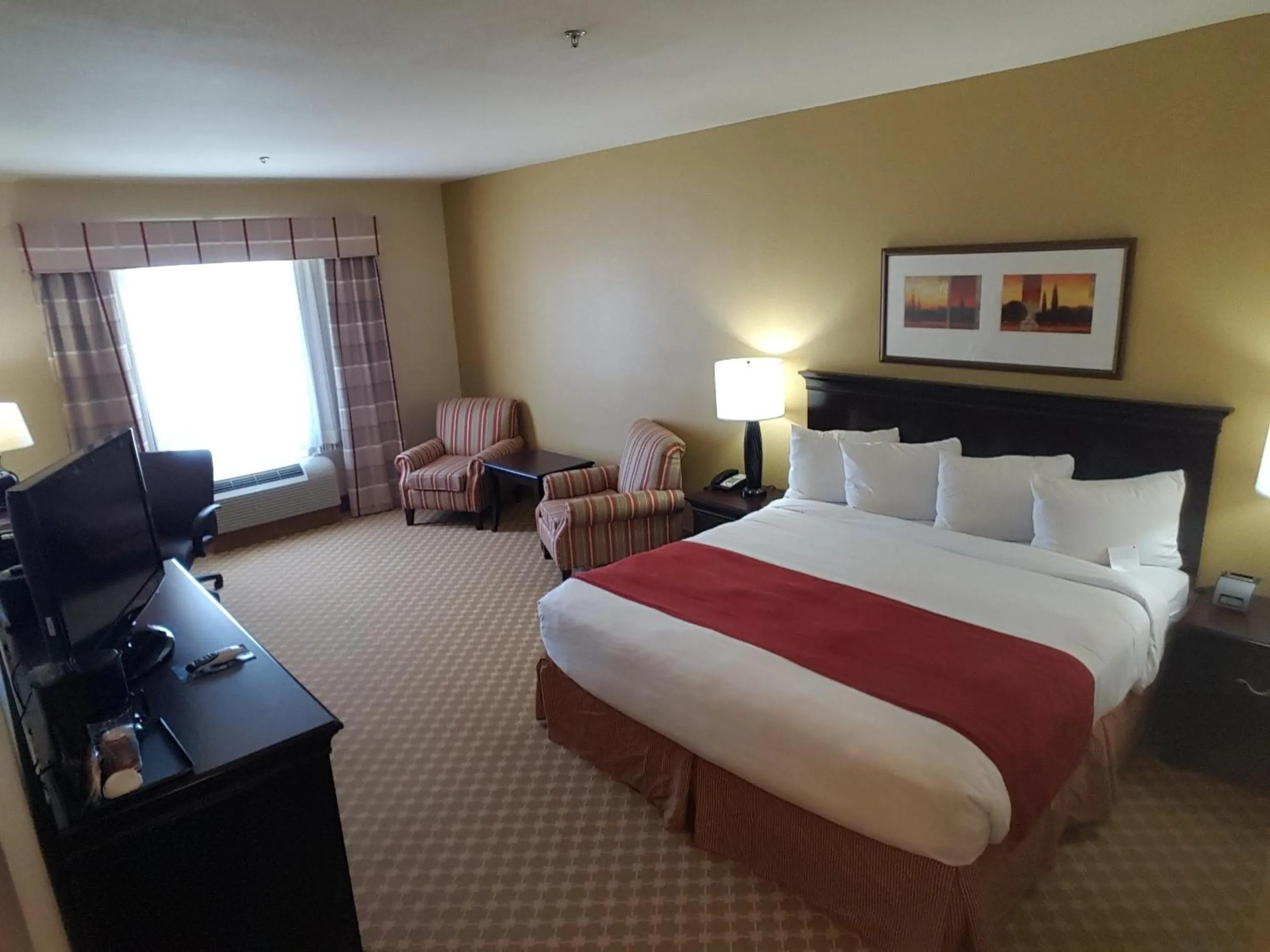 Photo of the whole room, Bed in Country Inn & Suites by Radisson, Conway, AR