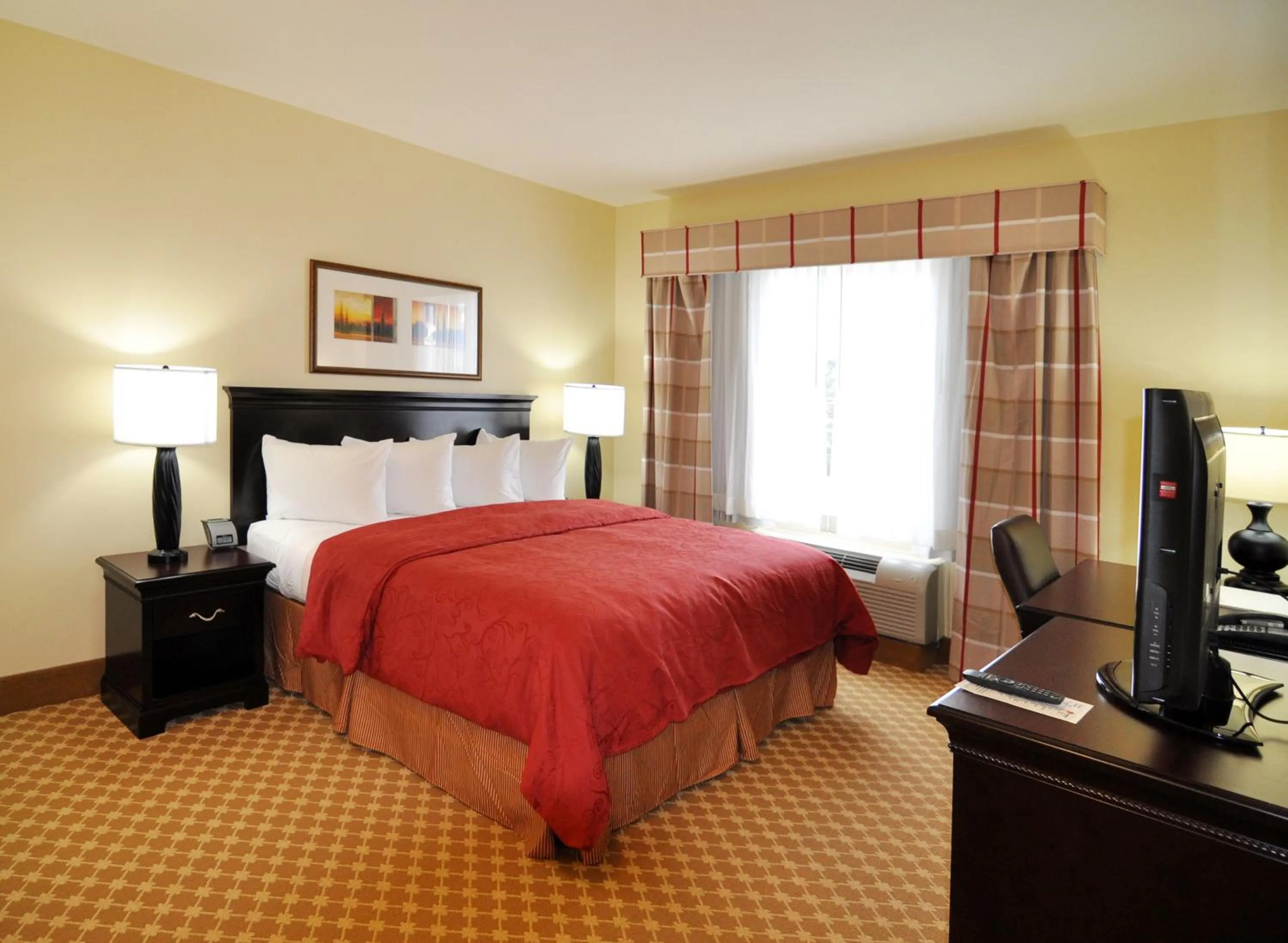 Photo of the whole room, Bed in Country Inn & Suites by Radisson, Conway, AR