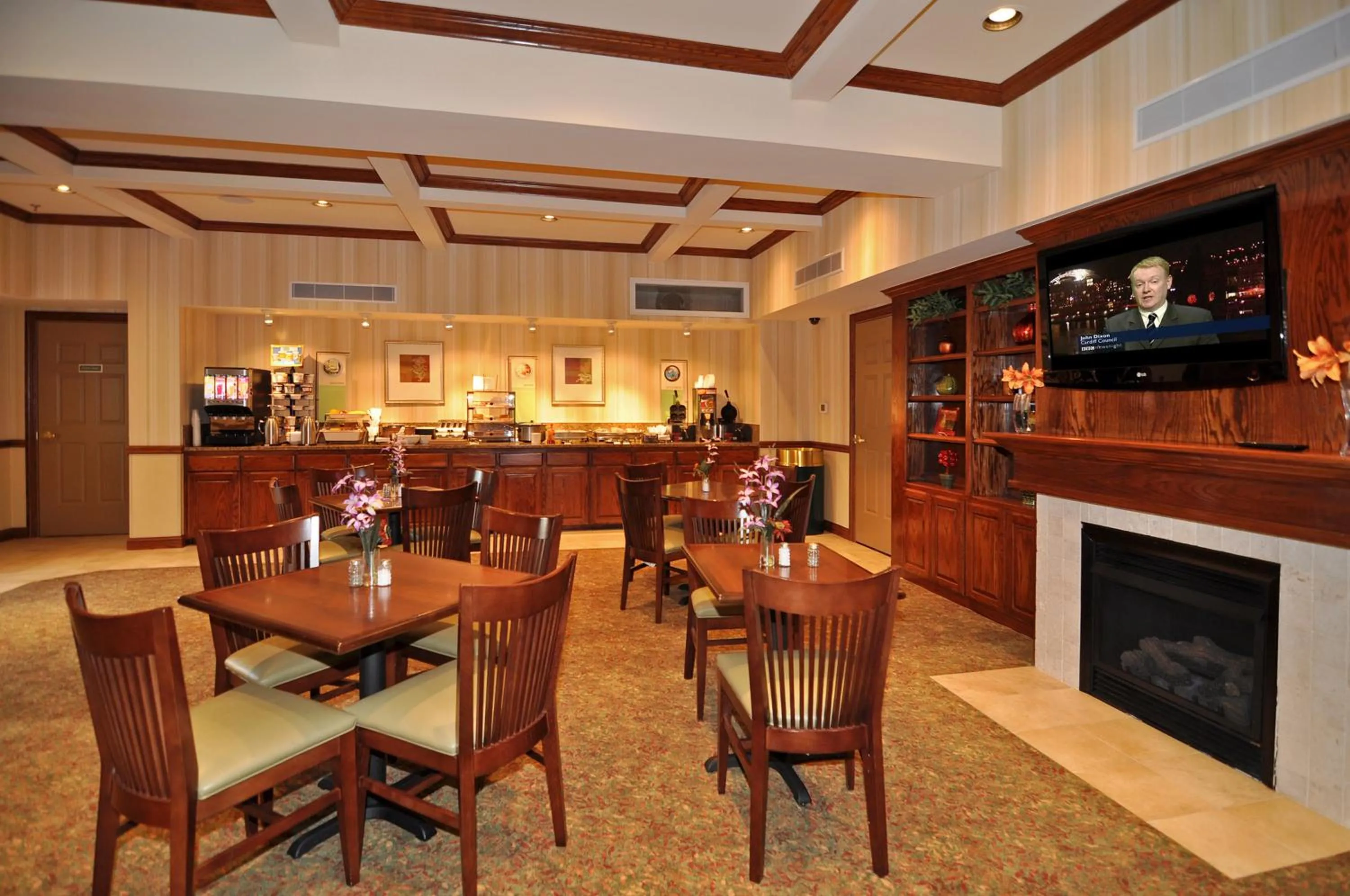Restaurant/places to eat in Country Inn & Suites by Radisson, Conway, AR