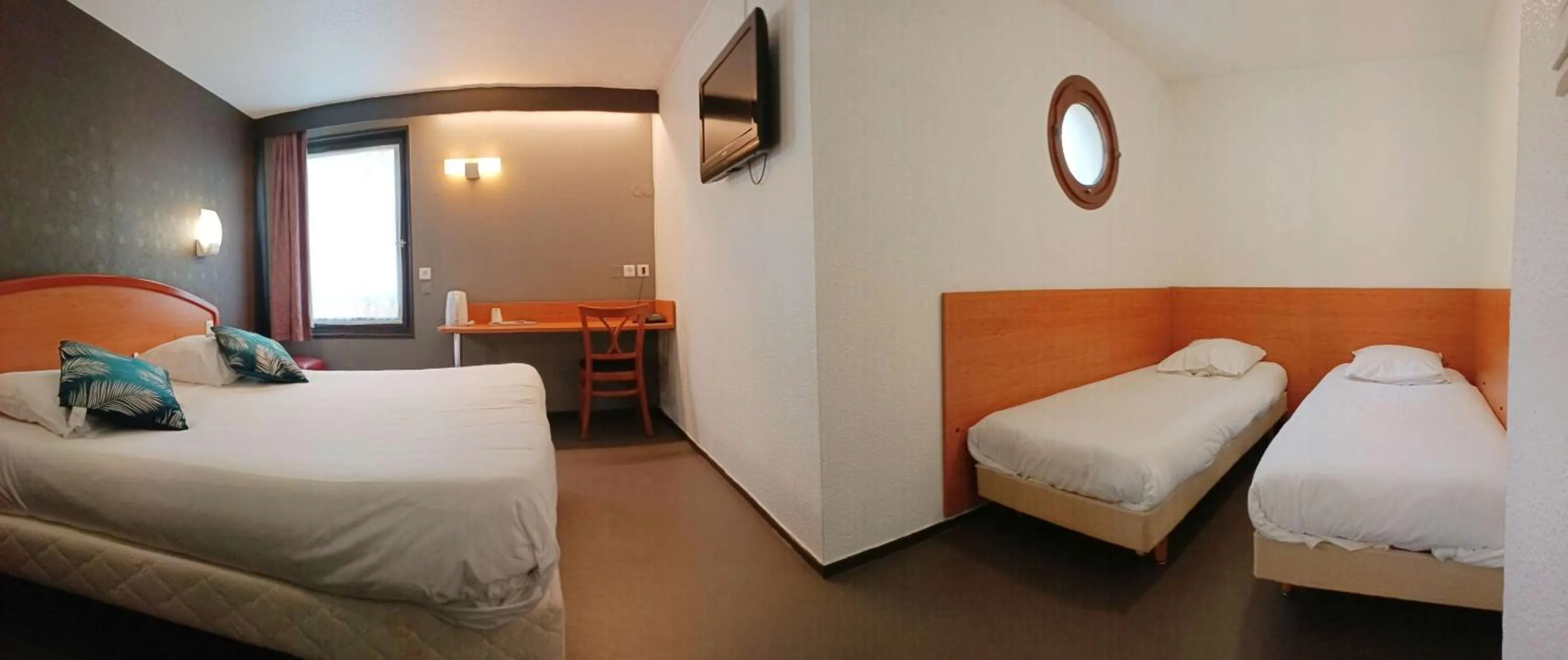 Bedroom, Bed in Brit Hotel Besancon l'Horloge