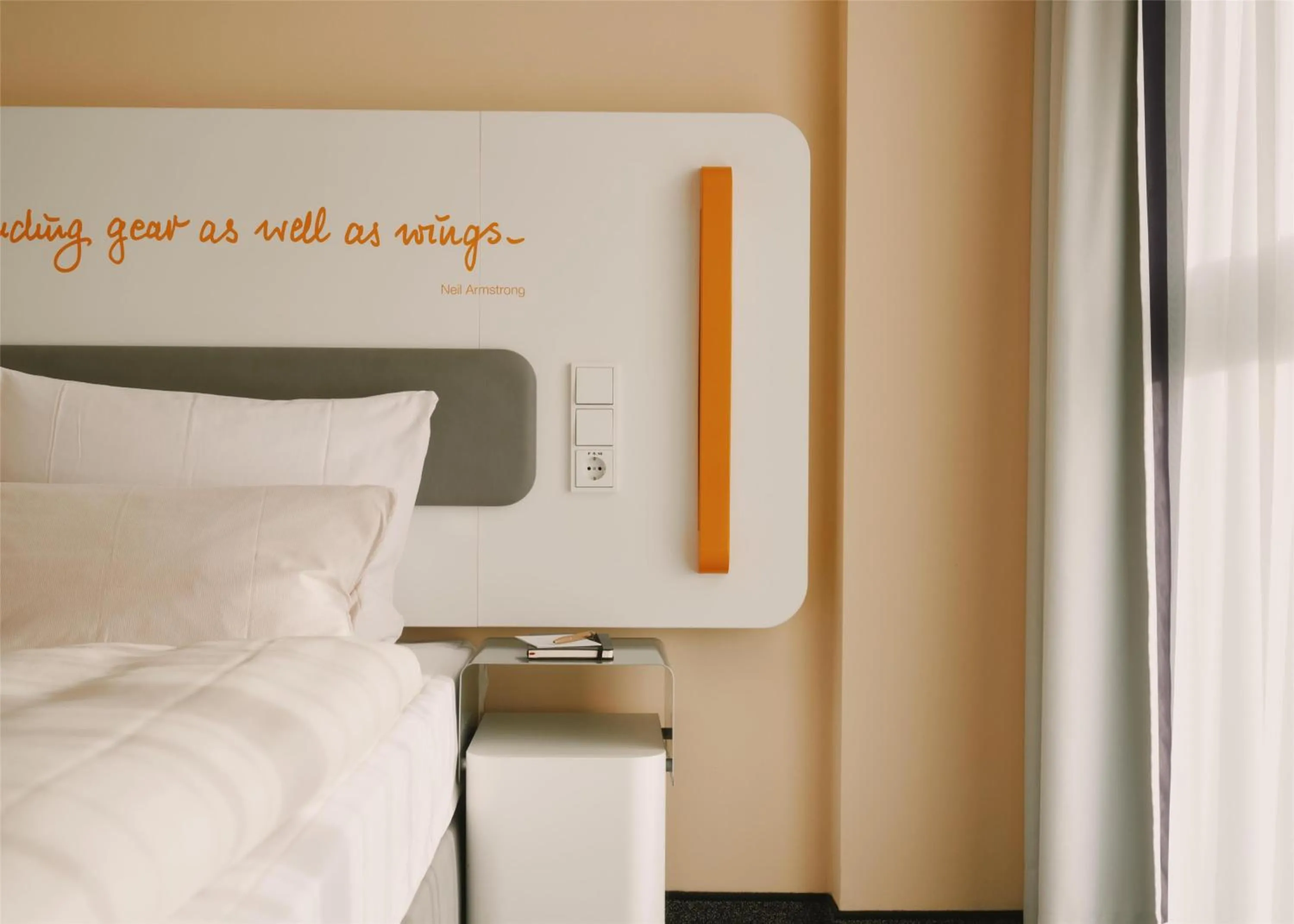 Bedroom, Bed in Lufthansa Seeheim - More than a Conference Hotel