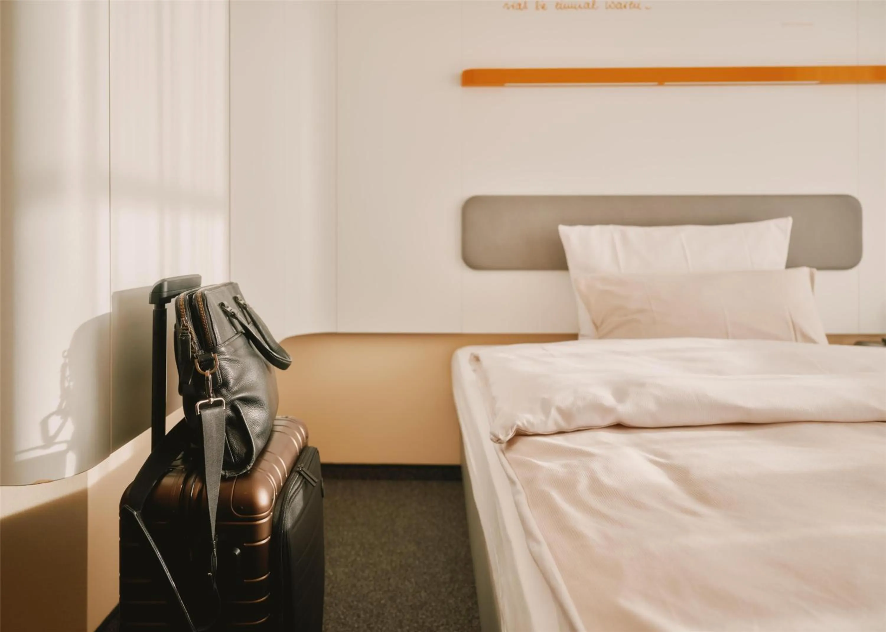 Bedroom, Bed in Lufthansa Seeheim - More than a Conference Hotel