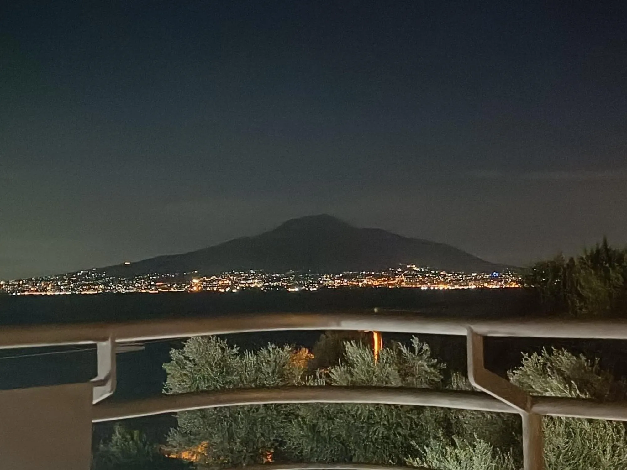 Restaurant/places to eat in Eden Bleu